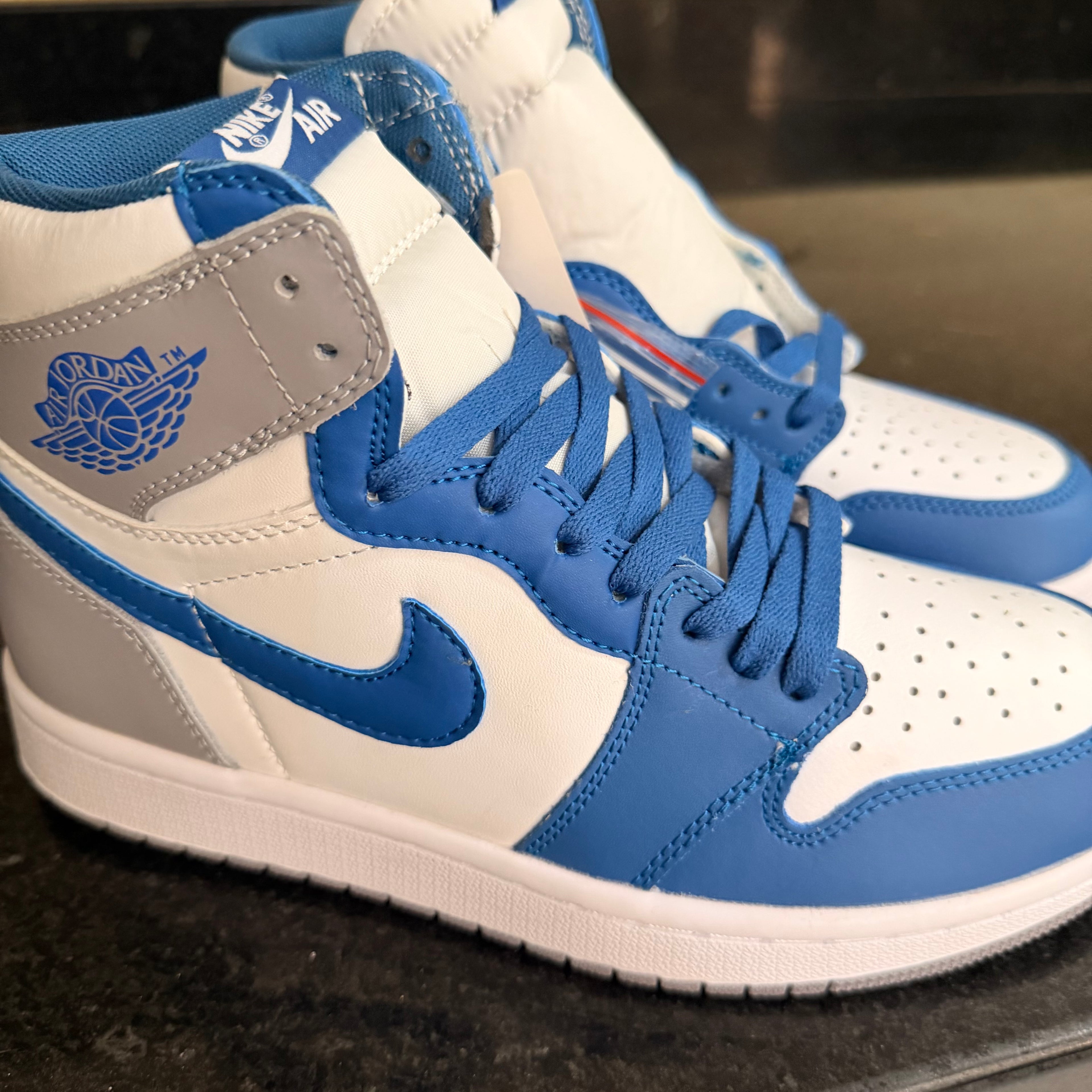 Jordan 1 True Blue