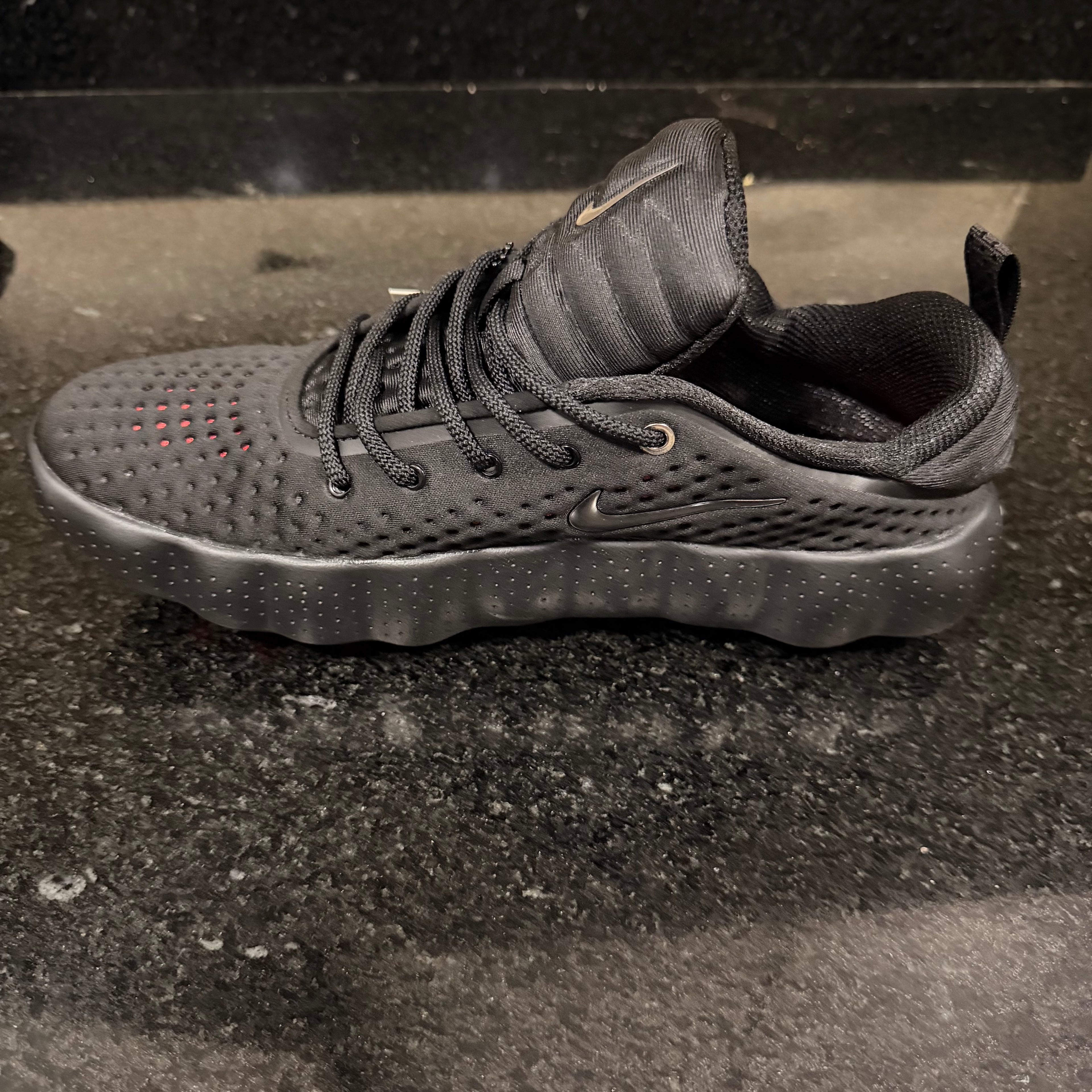 Nike Mind 002 Black