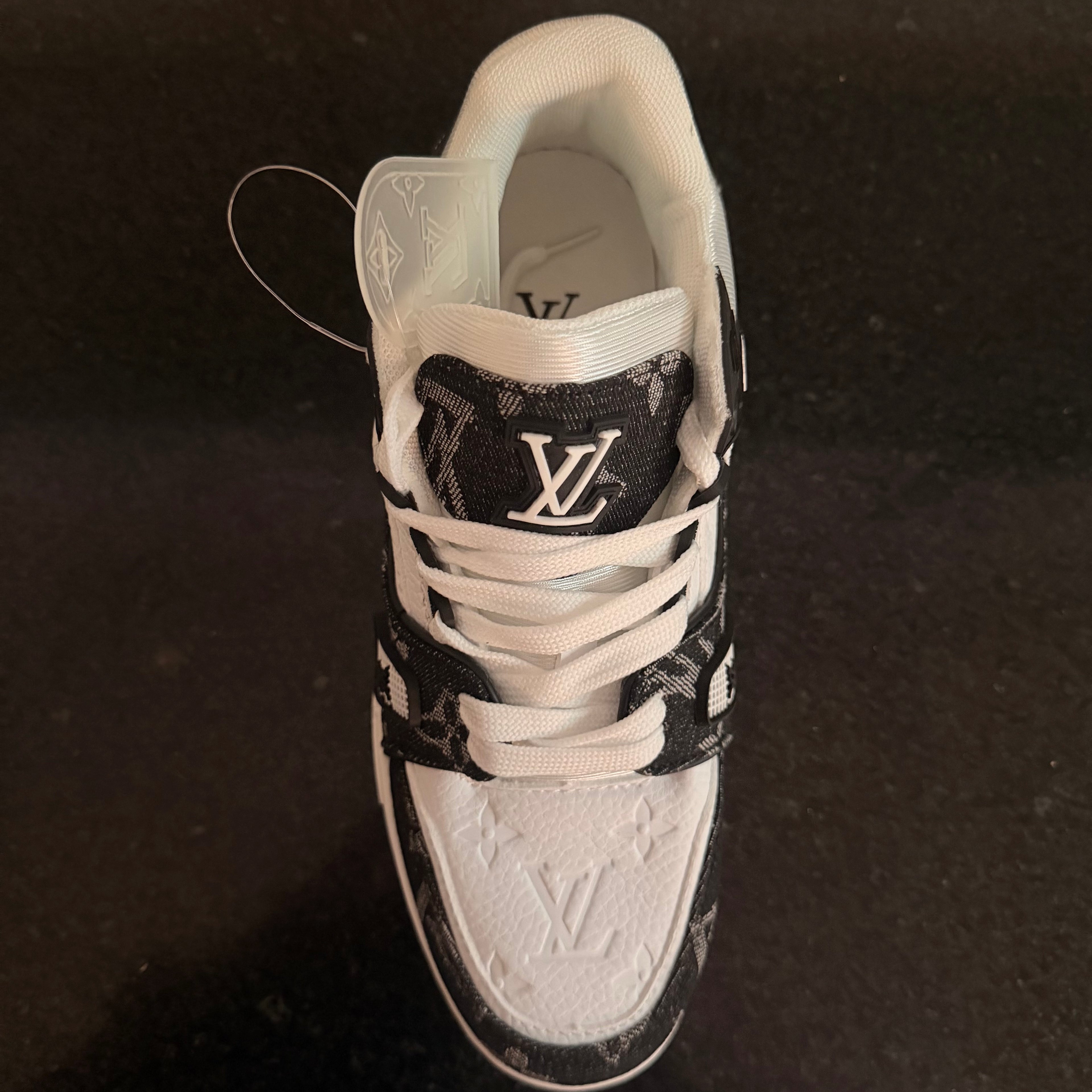 LV TRAINNER Black