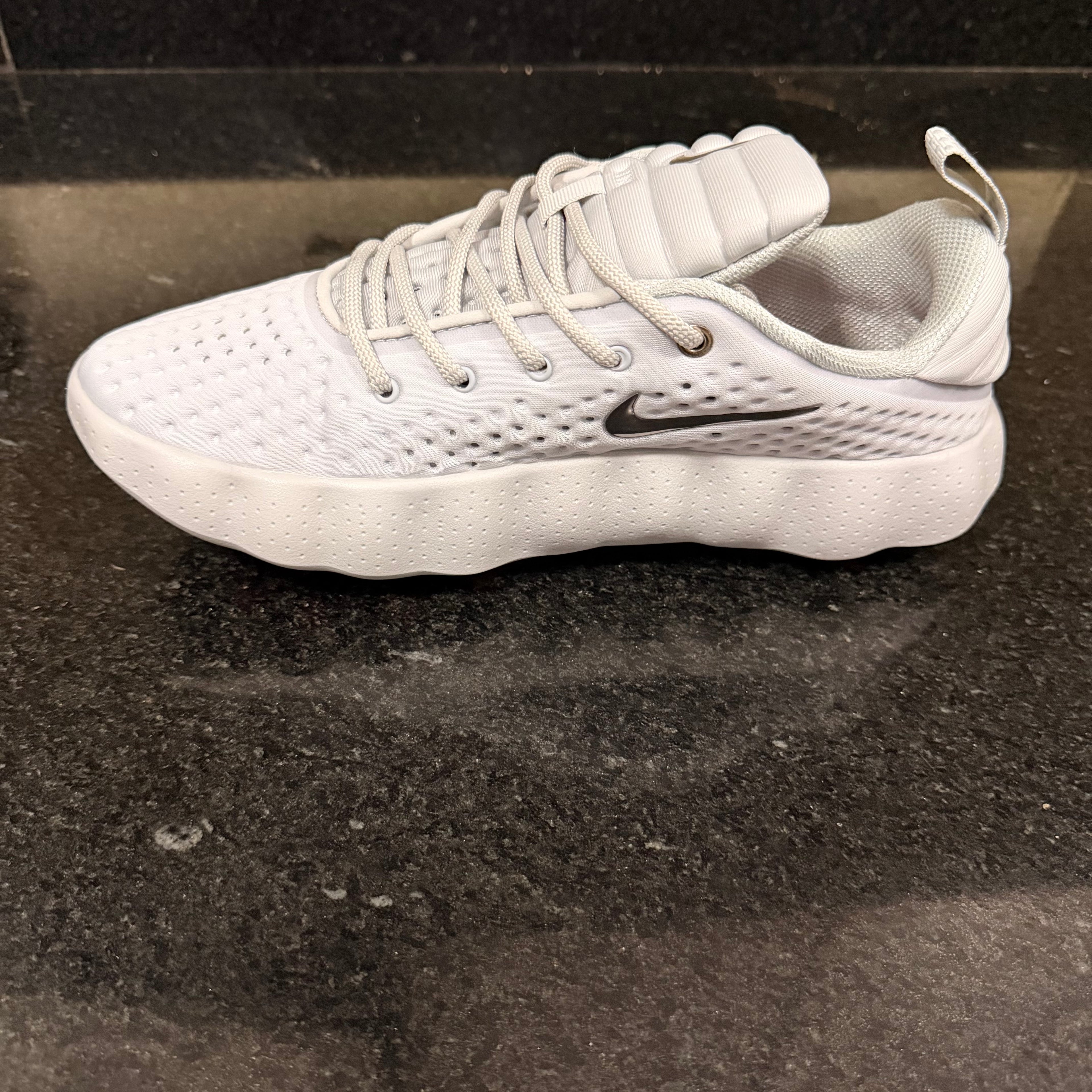 Nike Mind 002 Gris