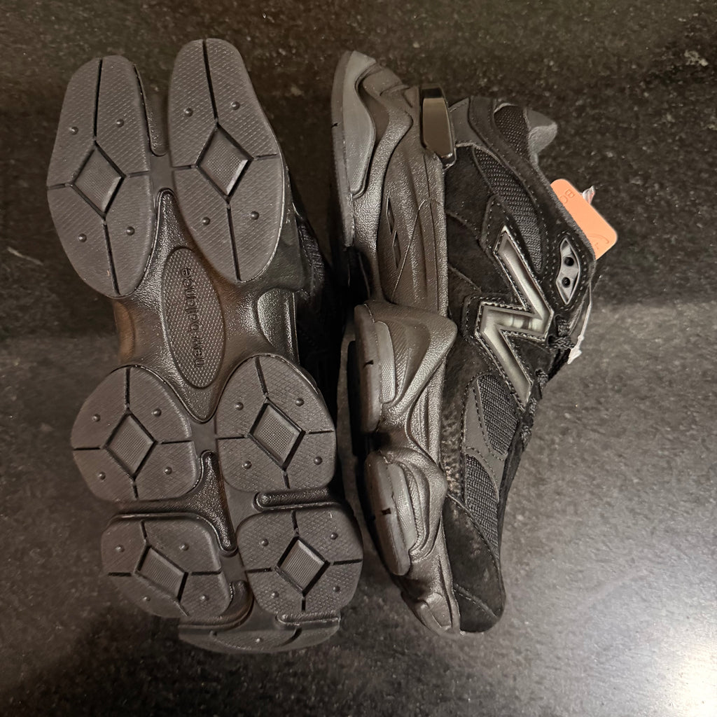 NB 9060 Black Gamuza