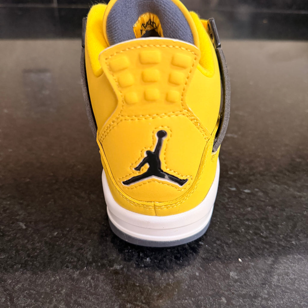 Retro 4 Lightning