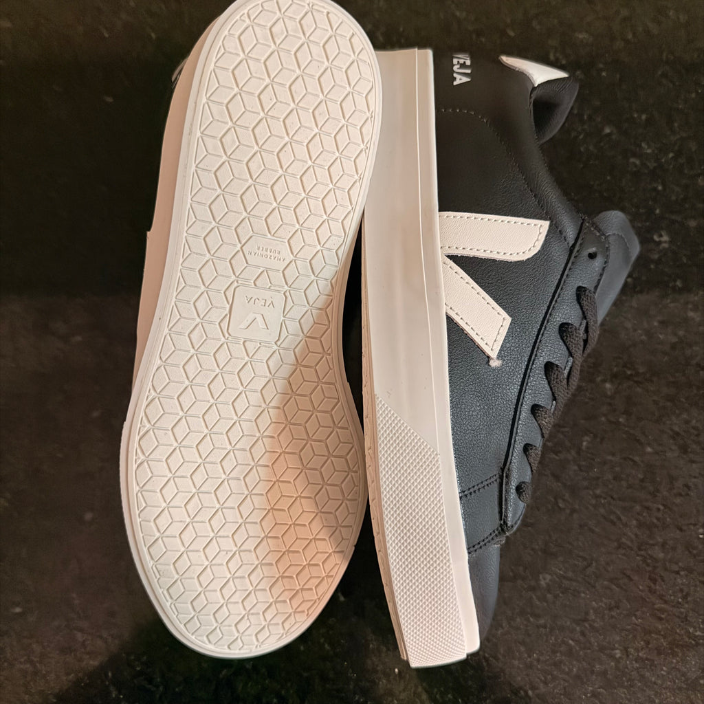Veja Campo Black