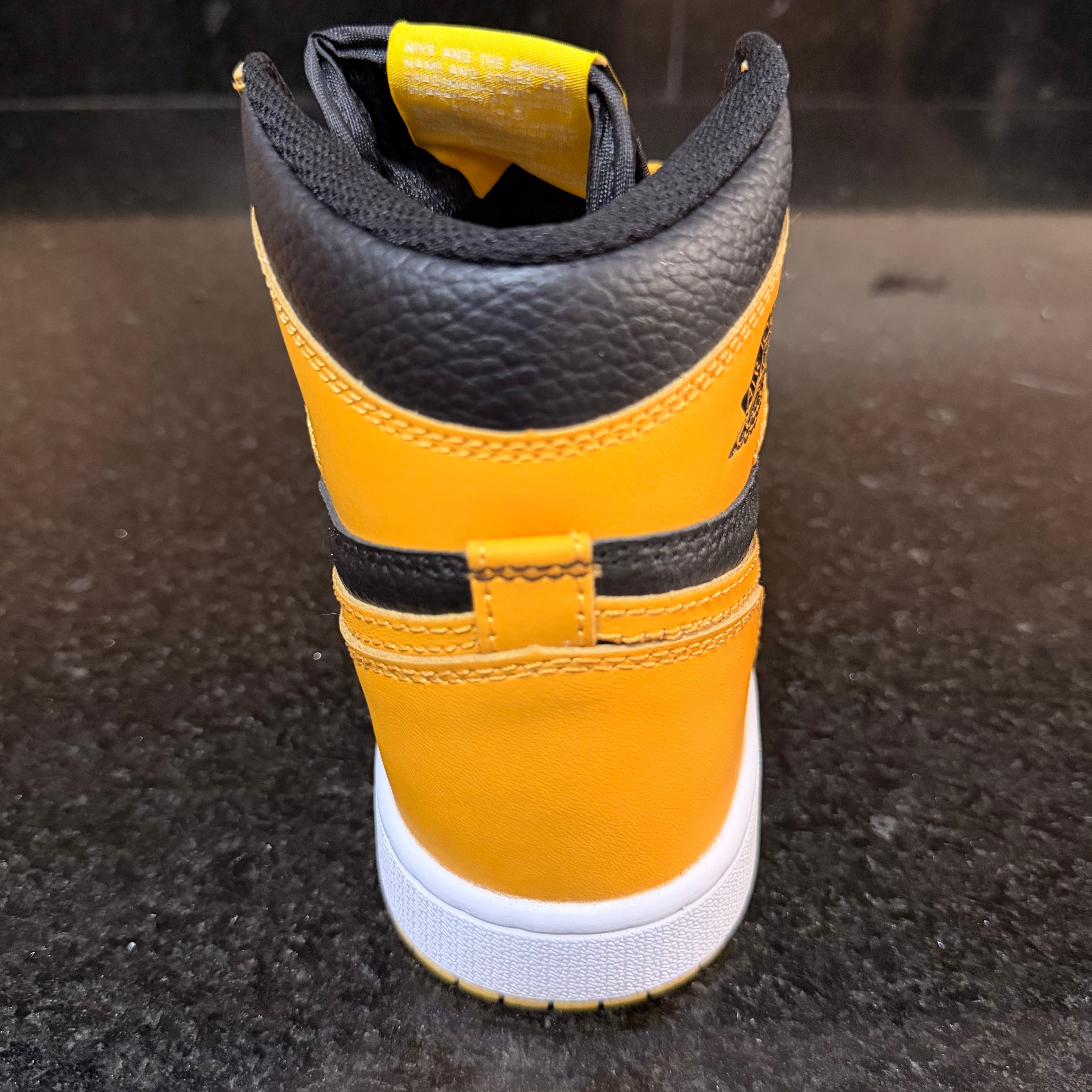 Jordan 1 Pollen