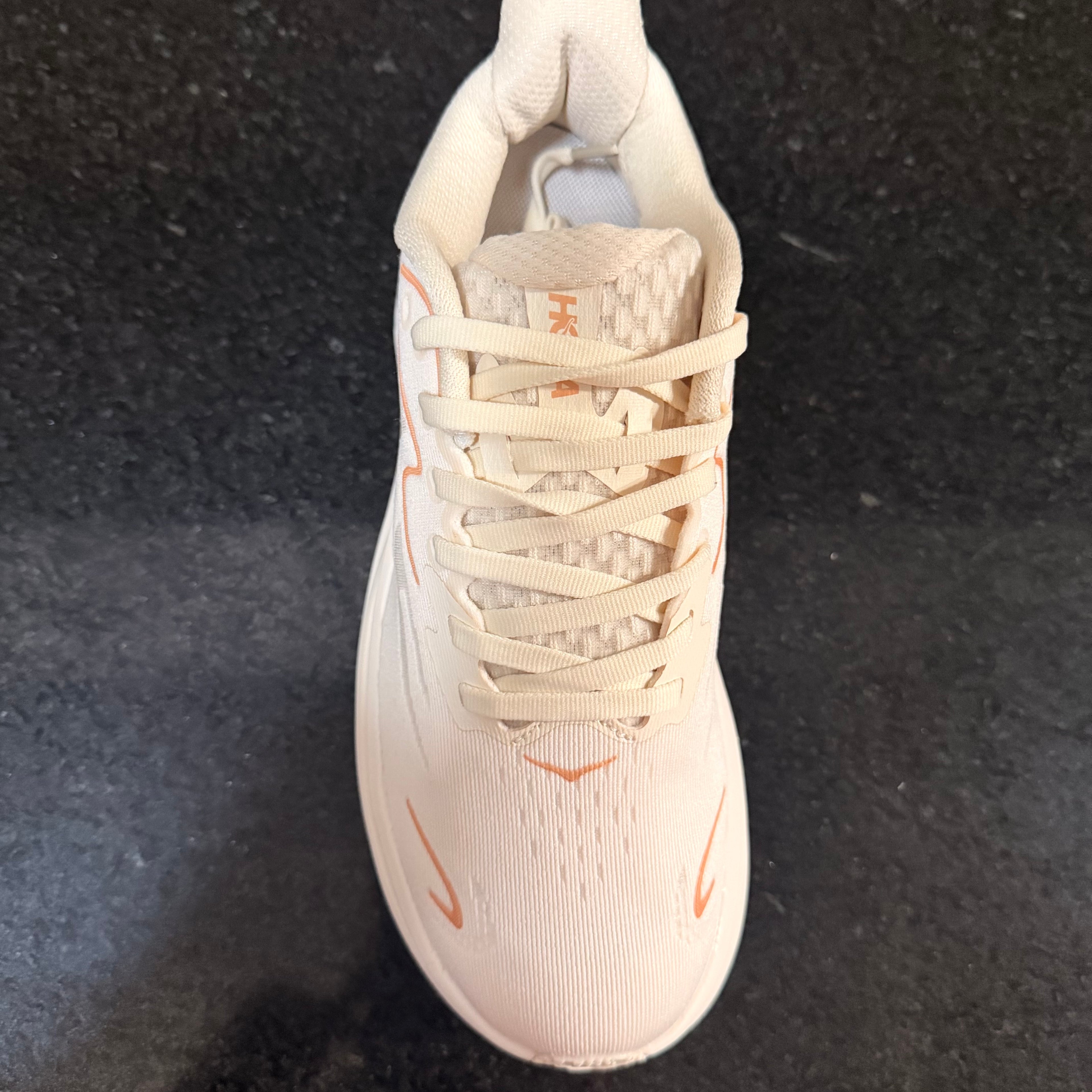 Hoka Clifton 10 beige  CON CAJA