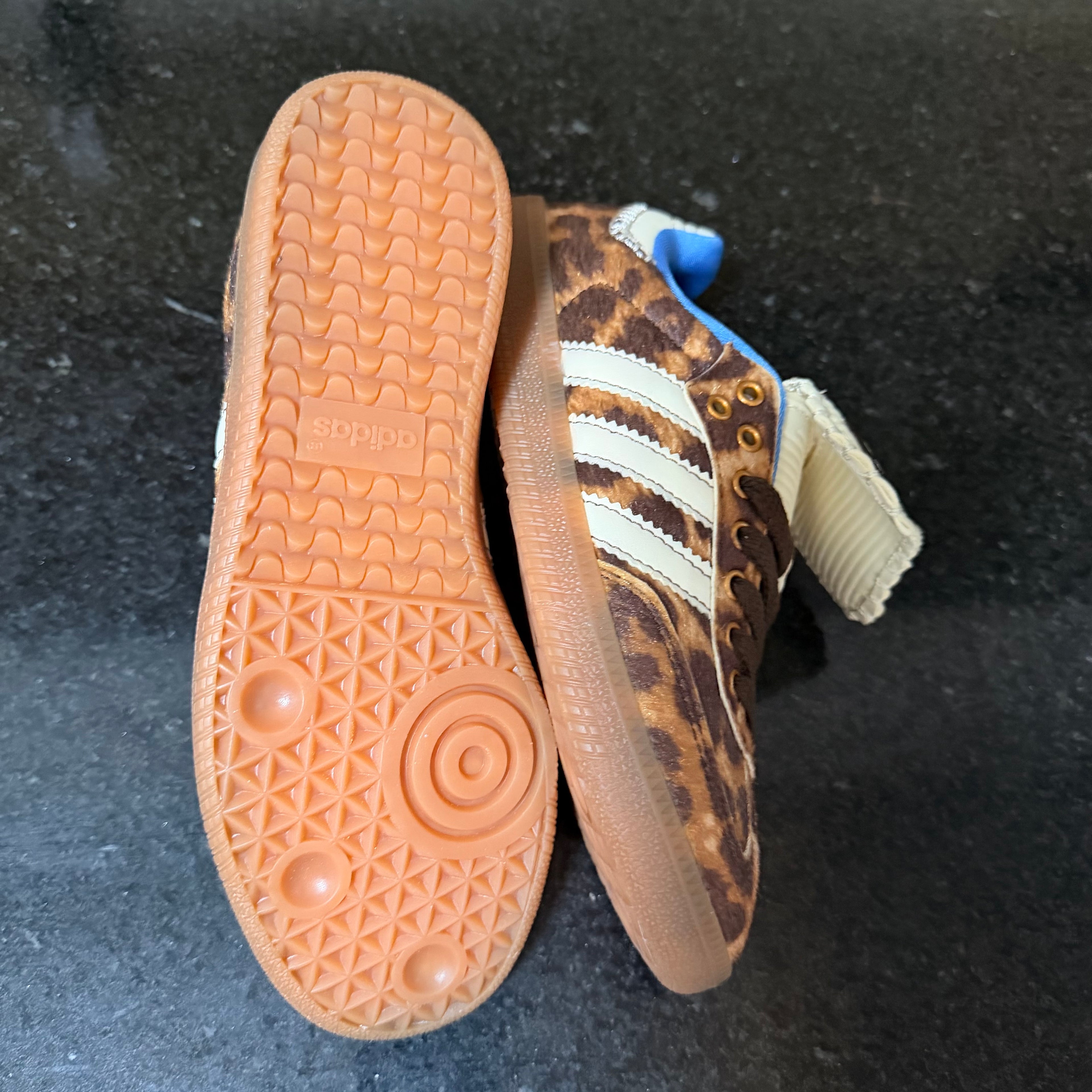 Samba Wales Leopard