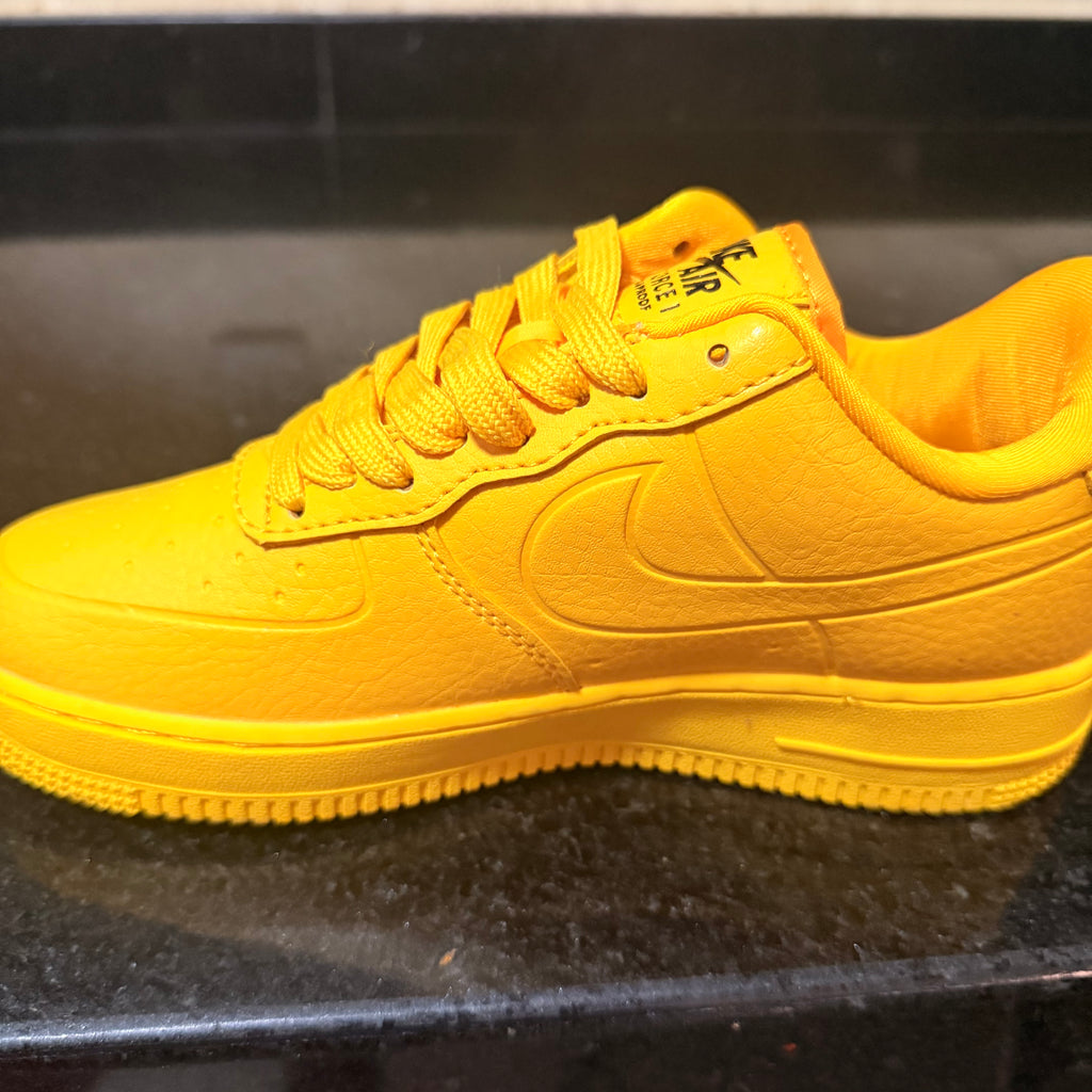 Af1 University Gold