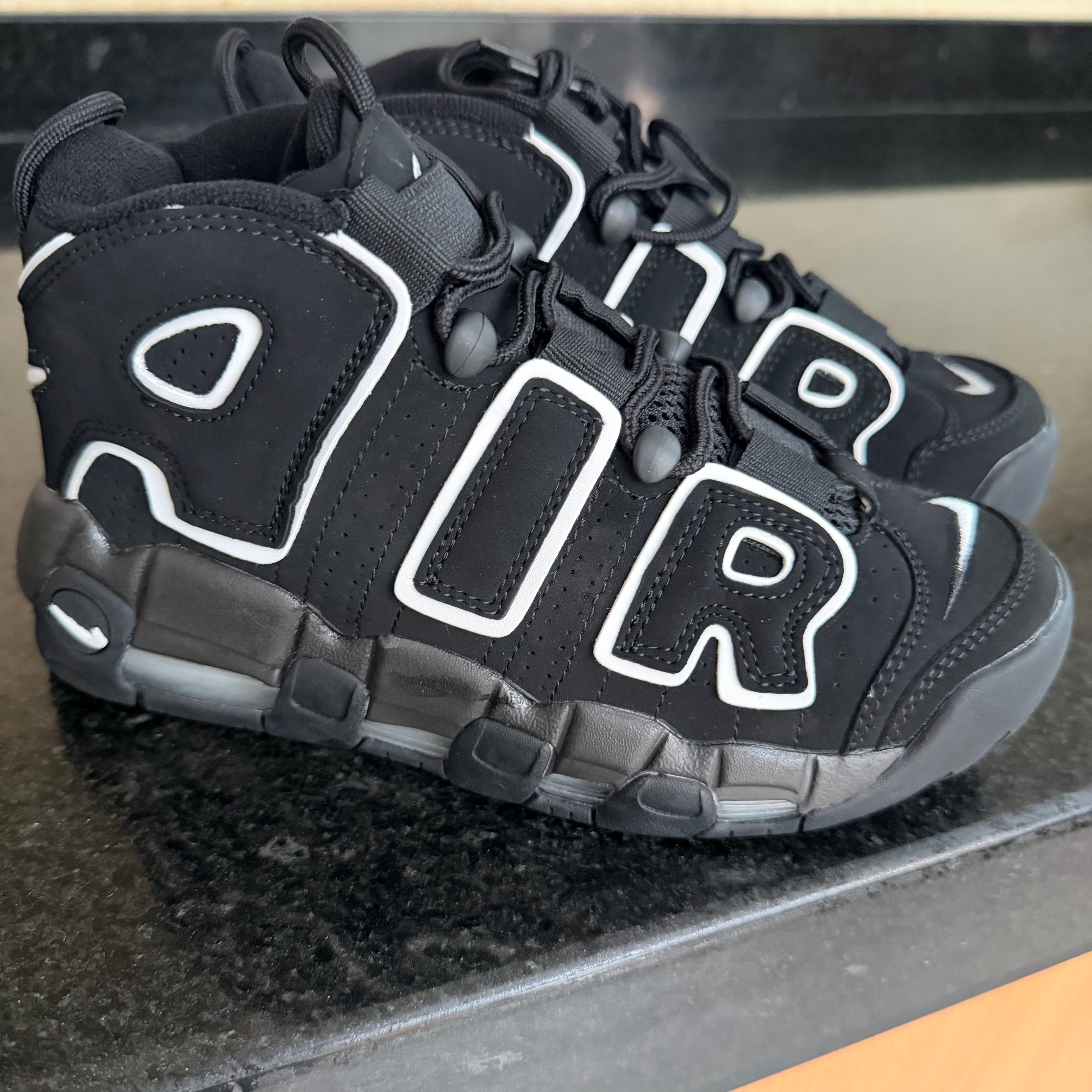 Up Tempo Black