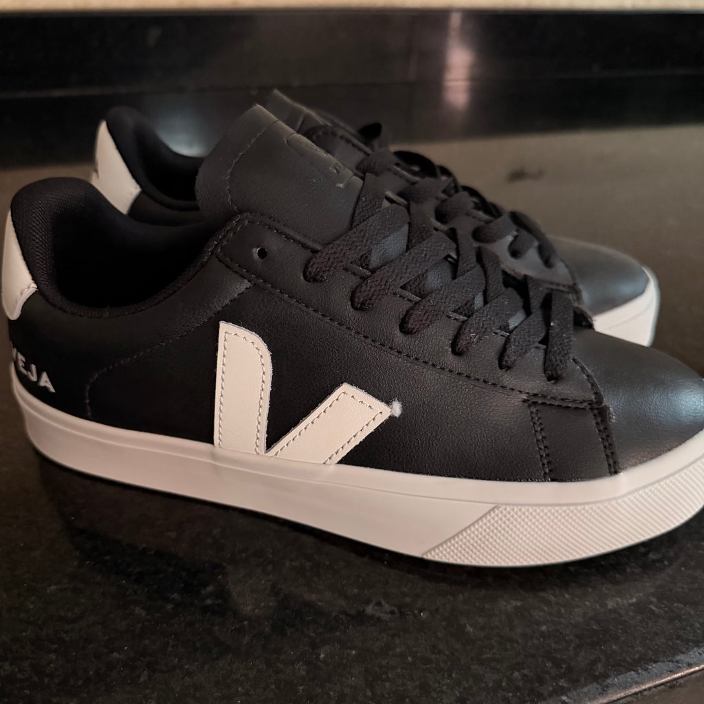 Veja Campo Black