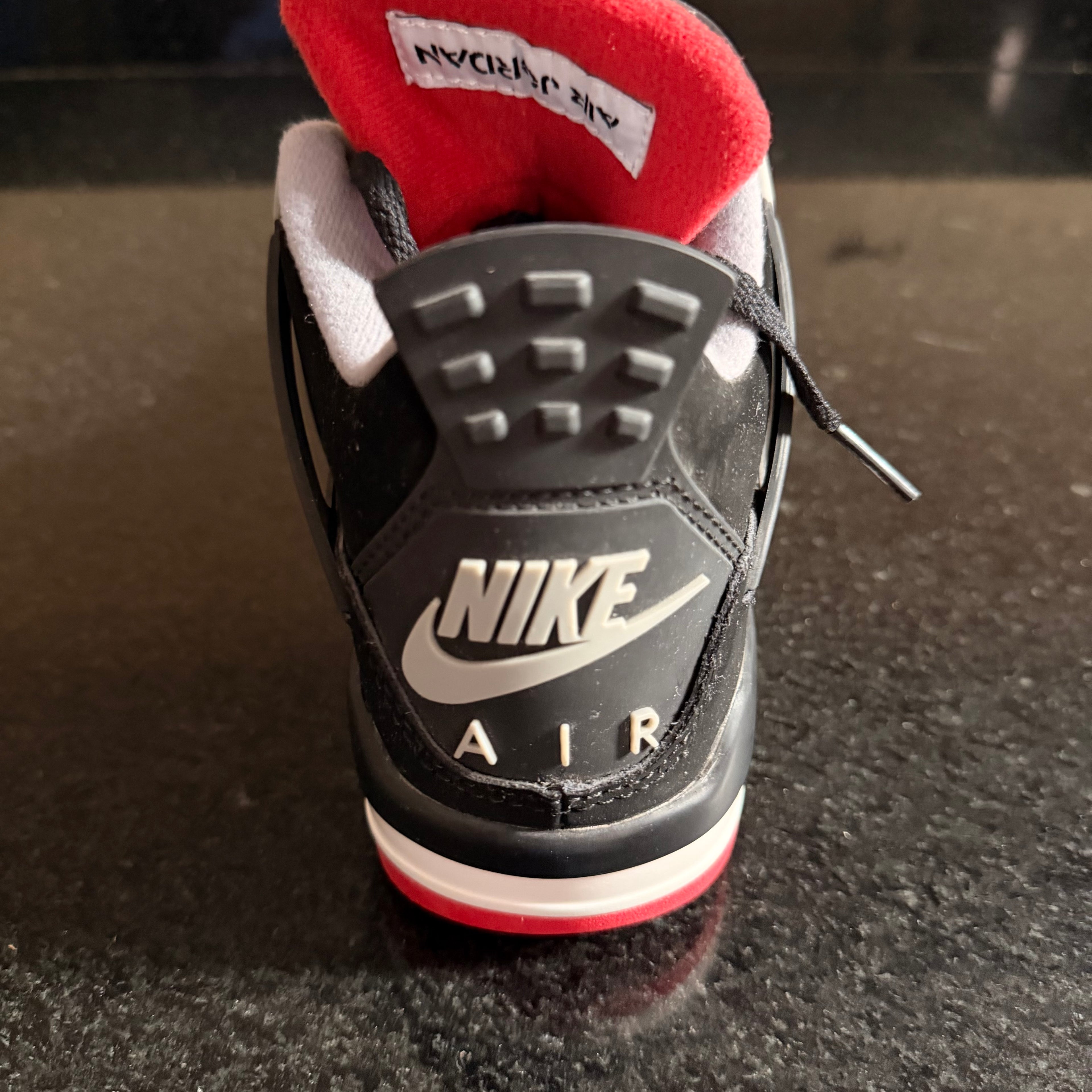 Jordan 4 bred reimagined (copia 2)