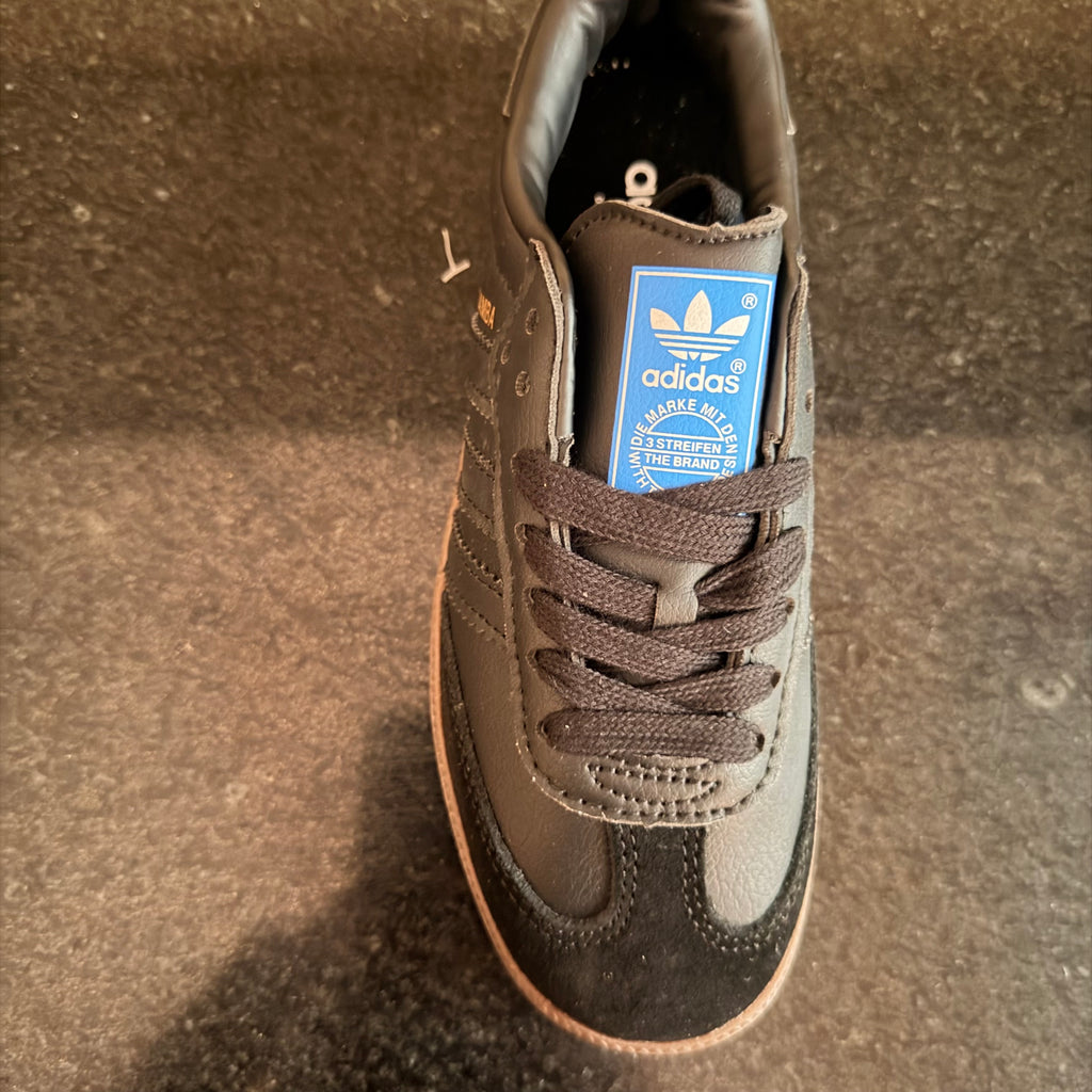 Samba Core Black