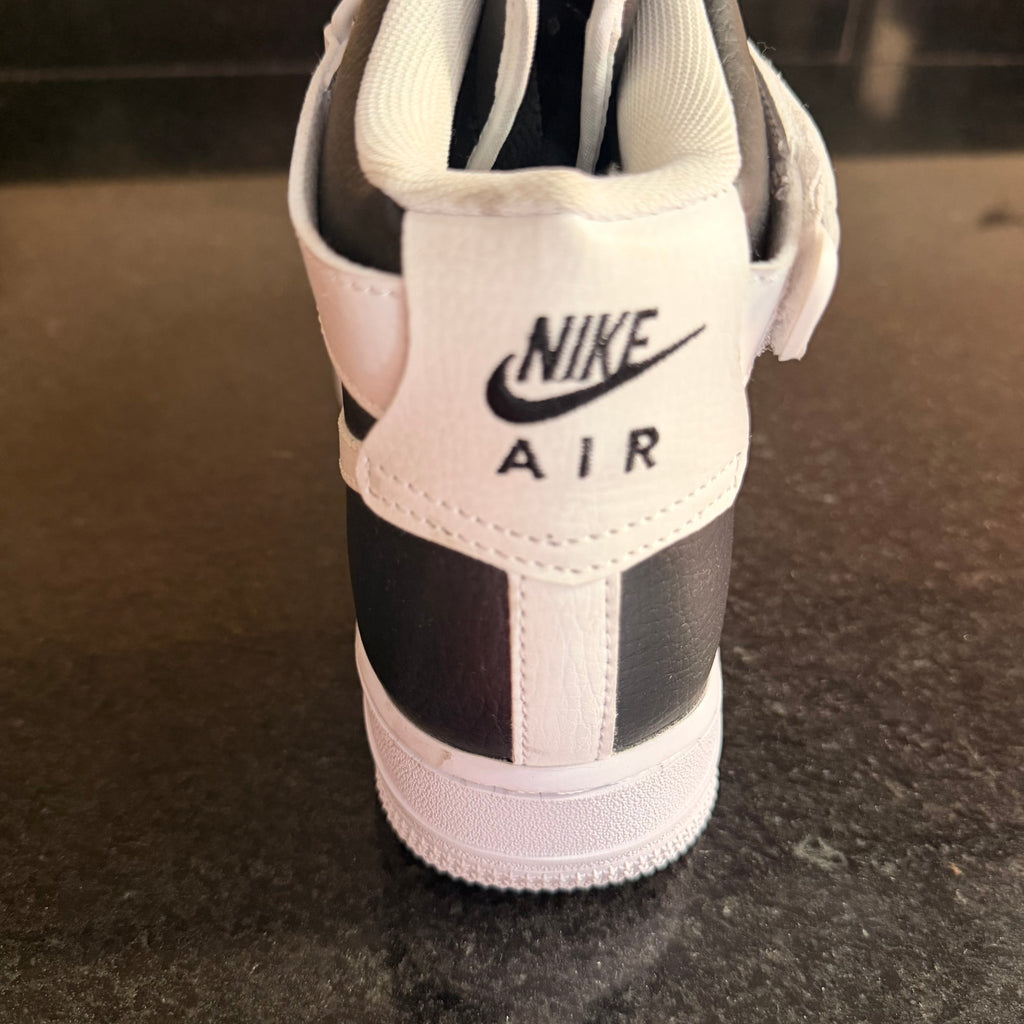 AF1 Mid Black & White