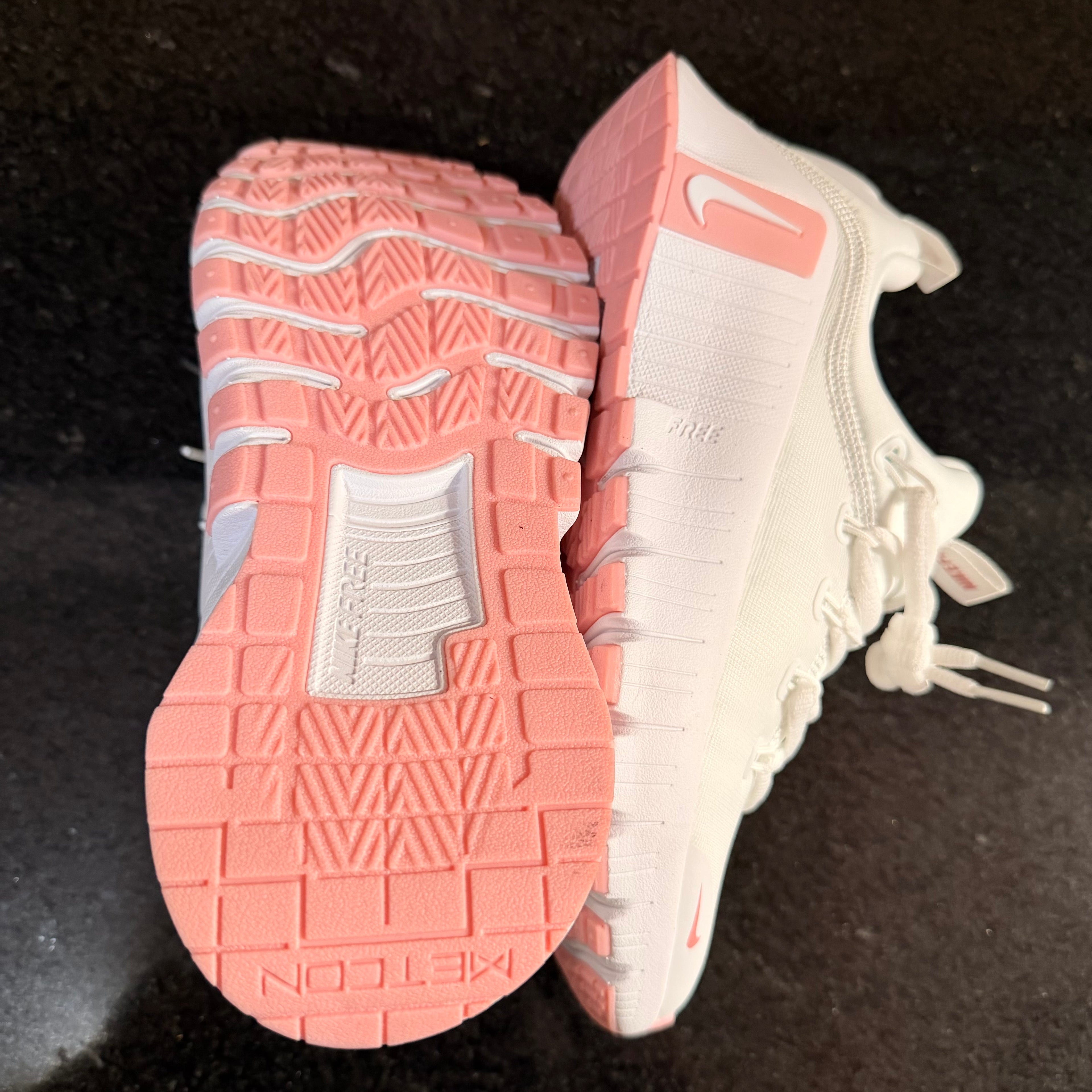 Metcon White & Pink