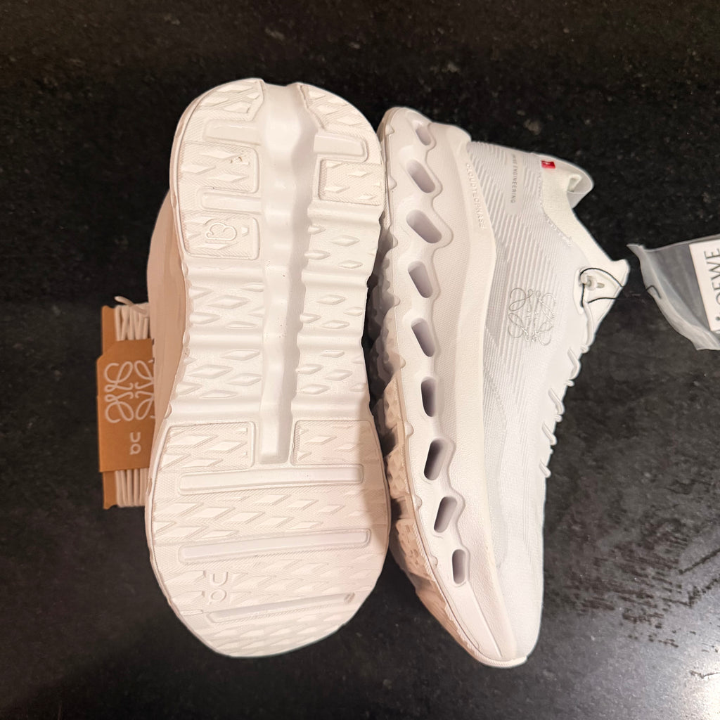 Oncloud Tilt Leowe White