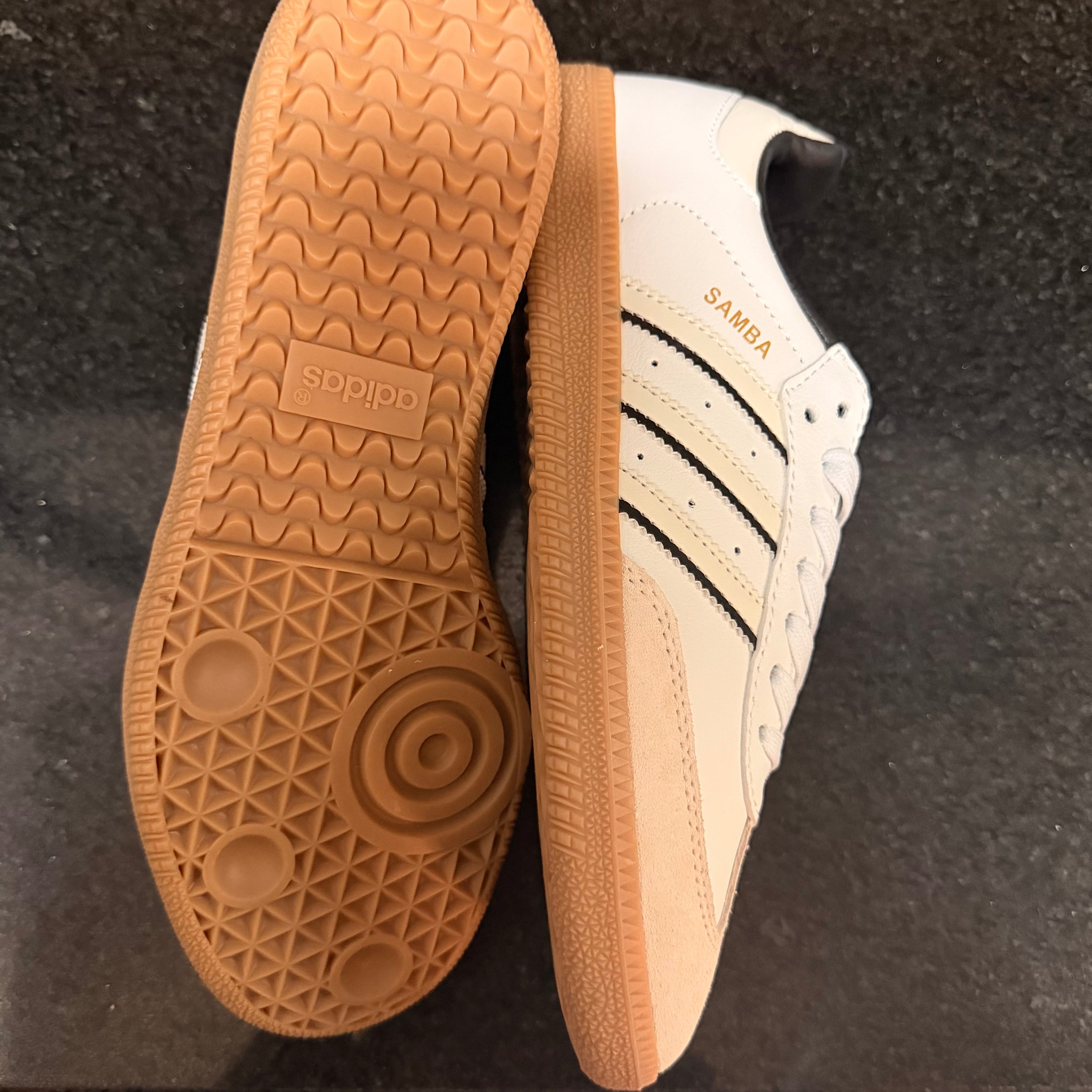 Samba Off White