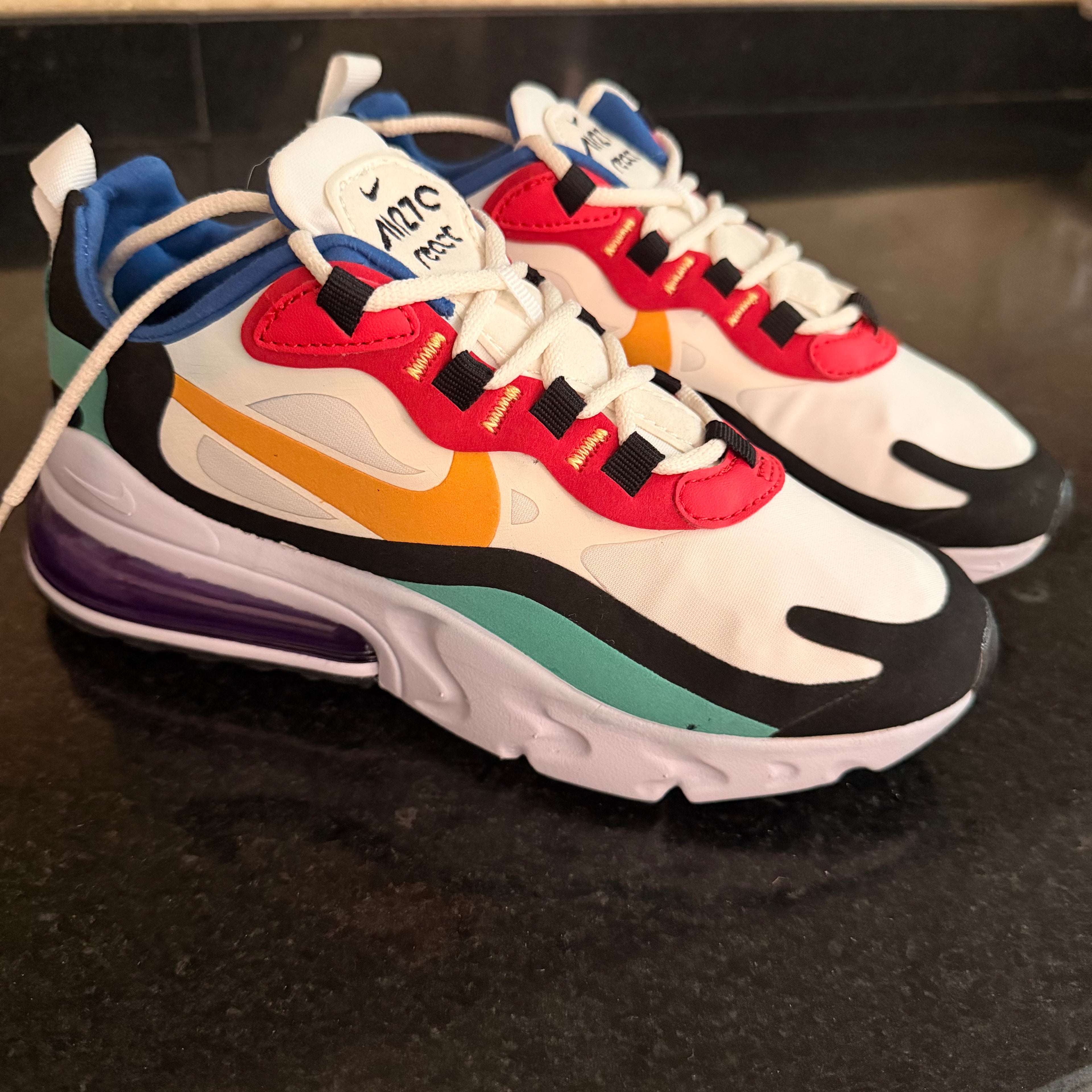 270 React Bahuaus