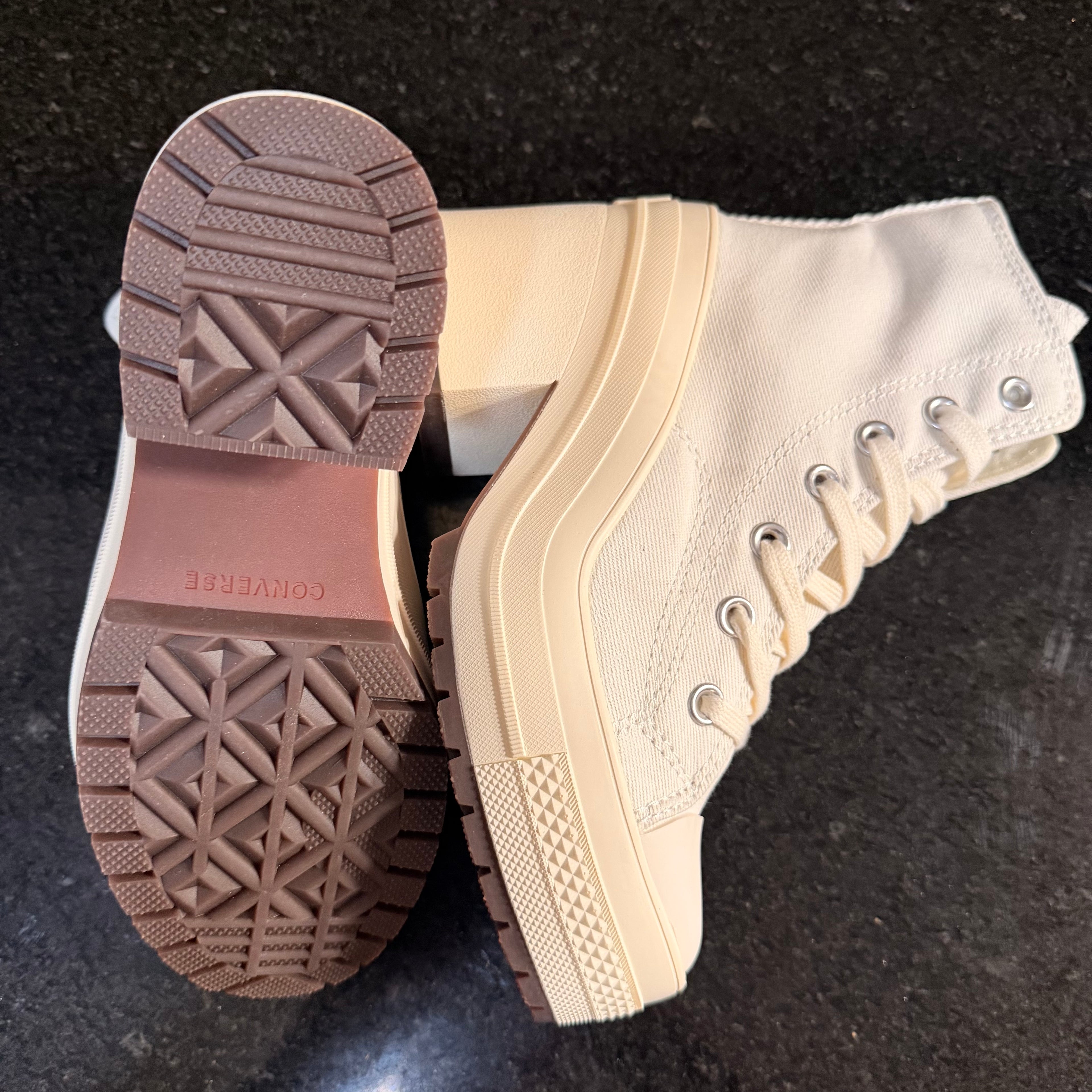 Converse Luxe Beige