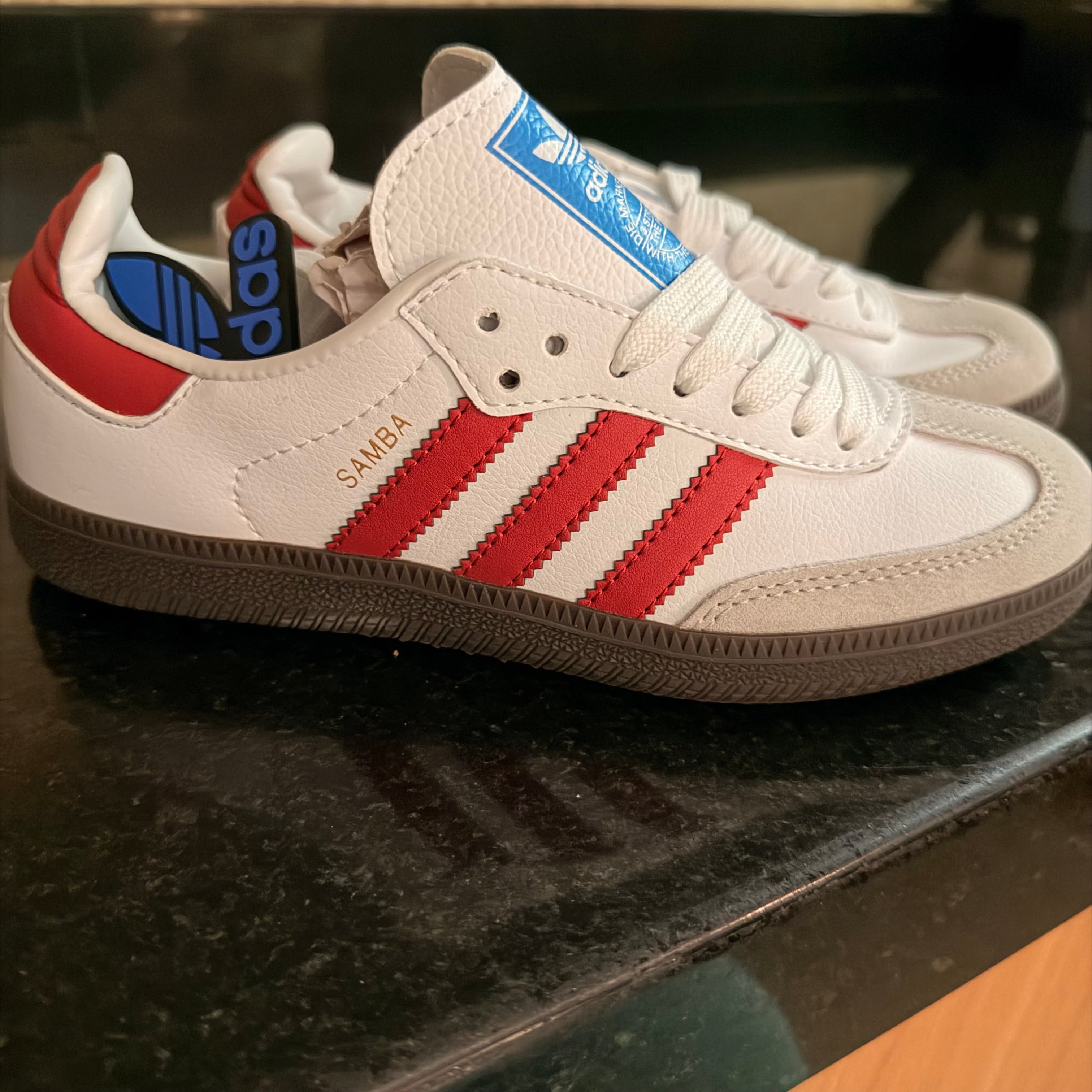 Samba Red