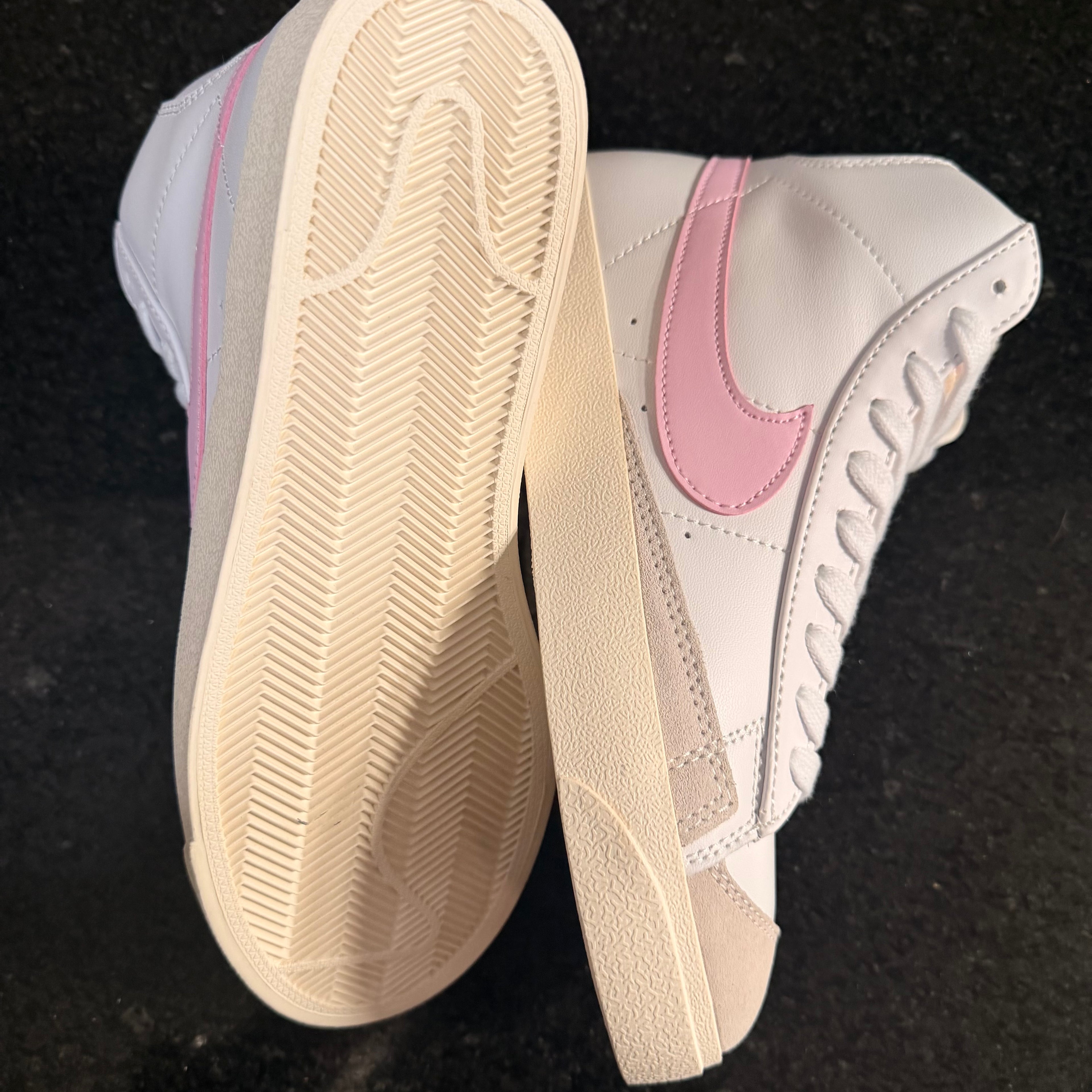 Blazer Mid Swooch Pink