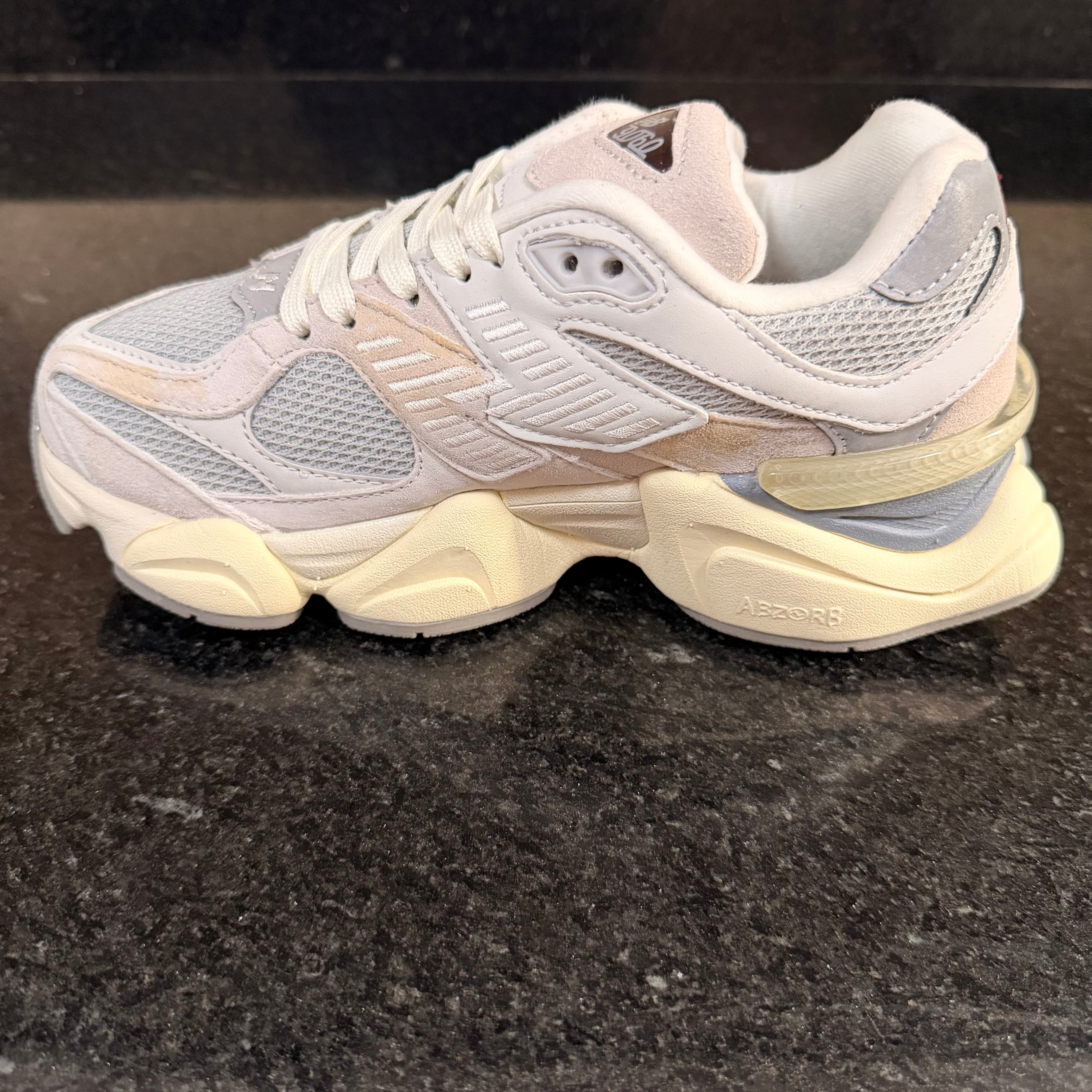 NB 9060 Timberwolf