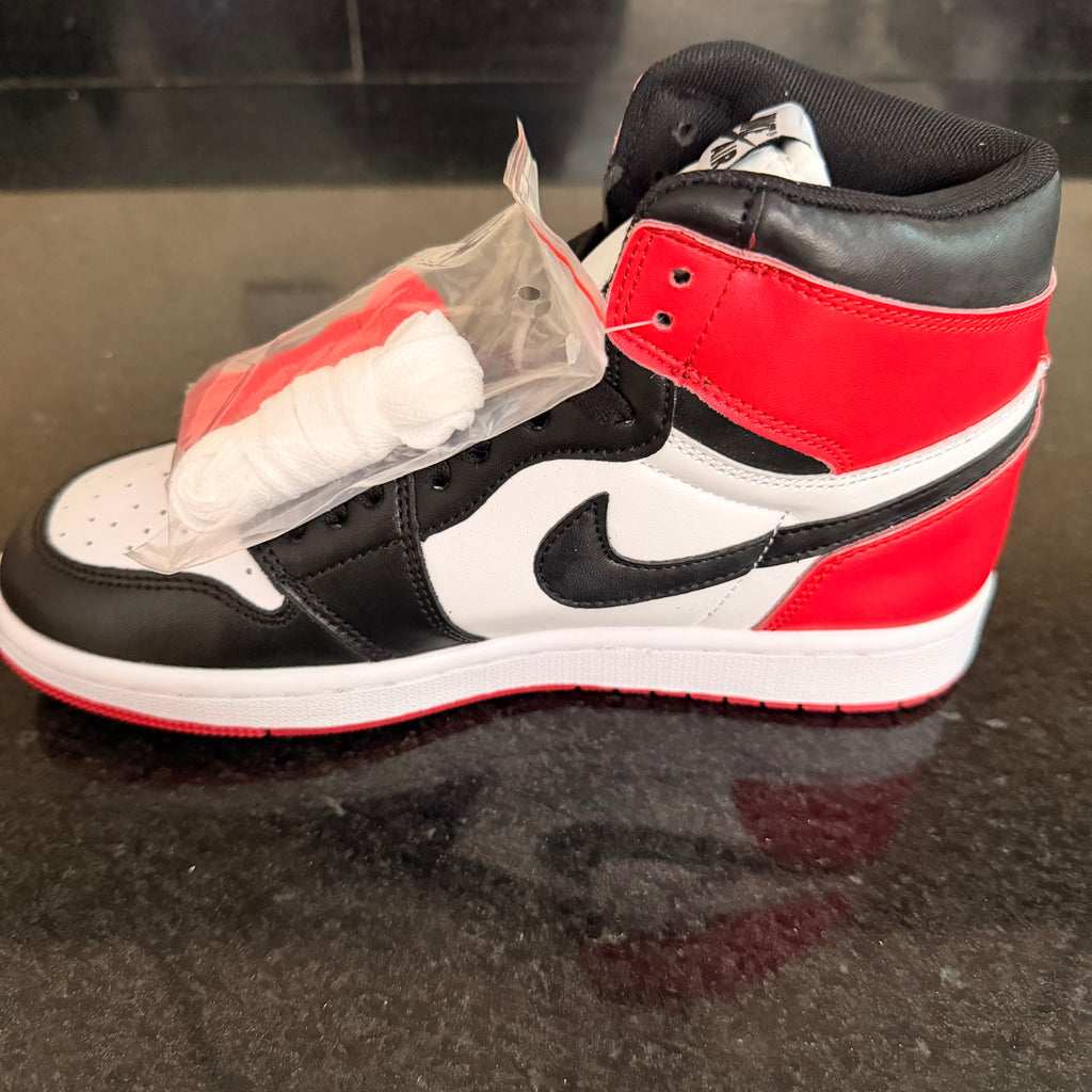 Jordan 1 Black Toe