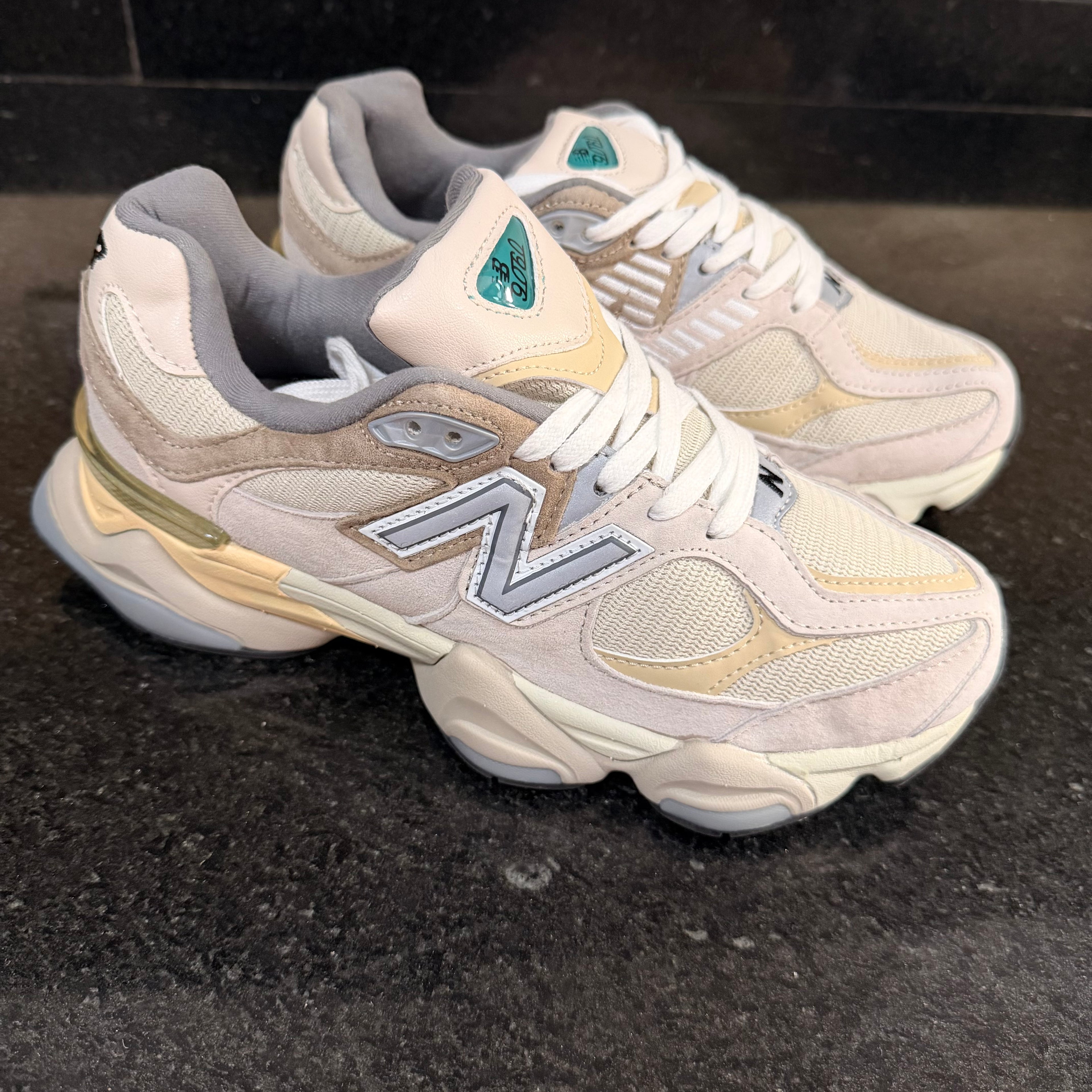 NB 9060 SS sea salt