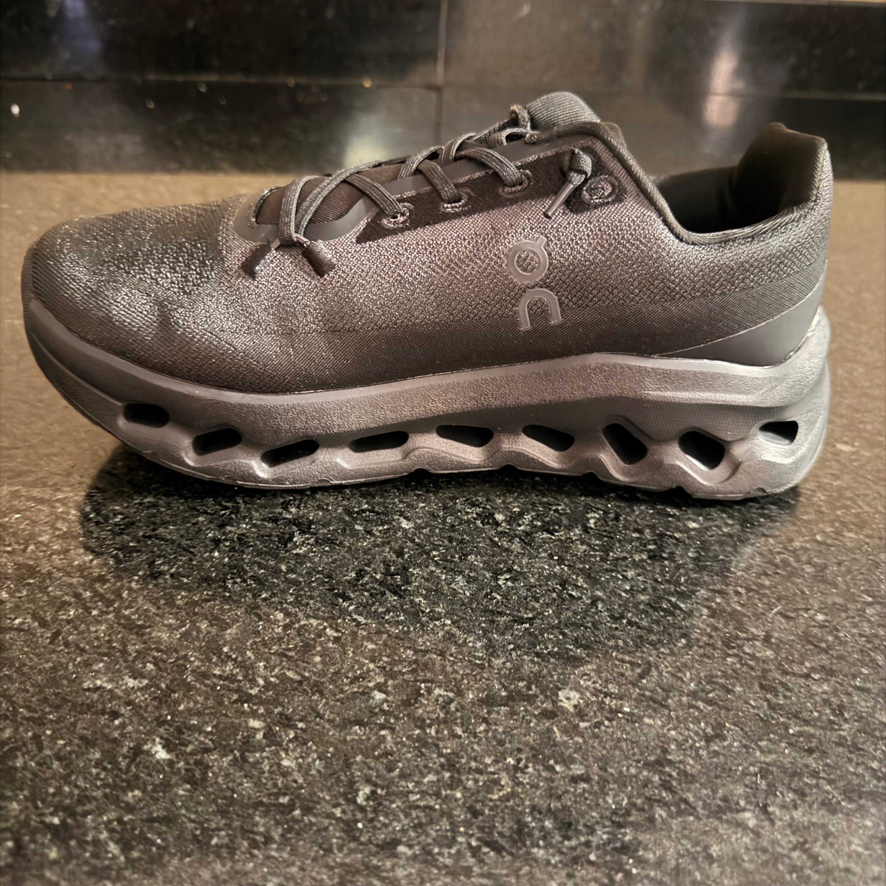 Oncloud Tilt Black