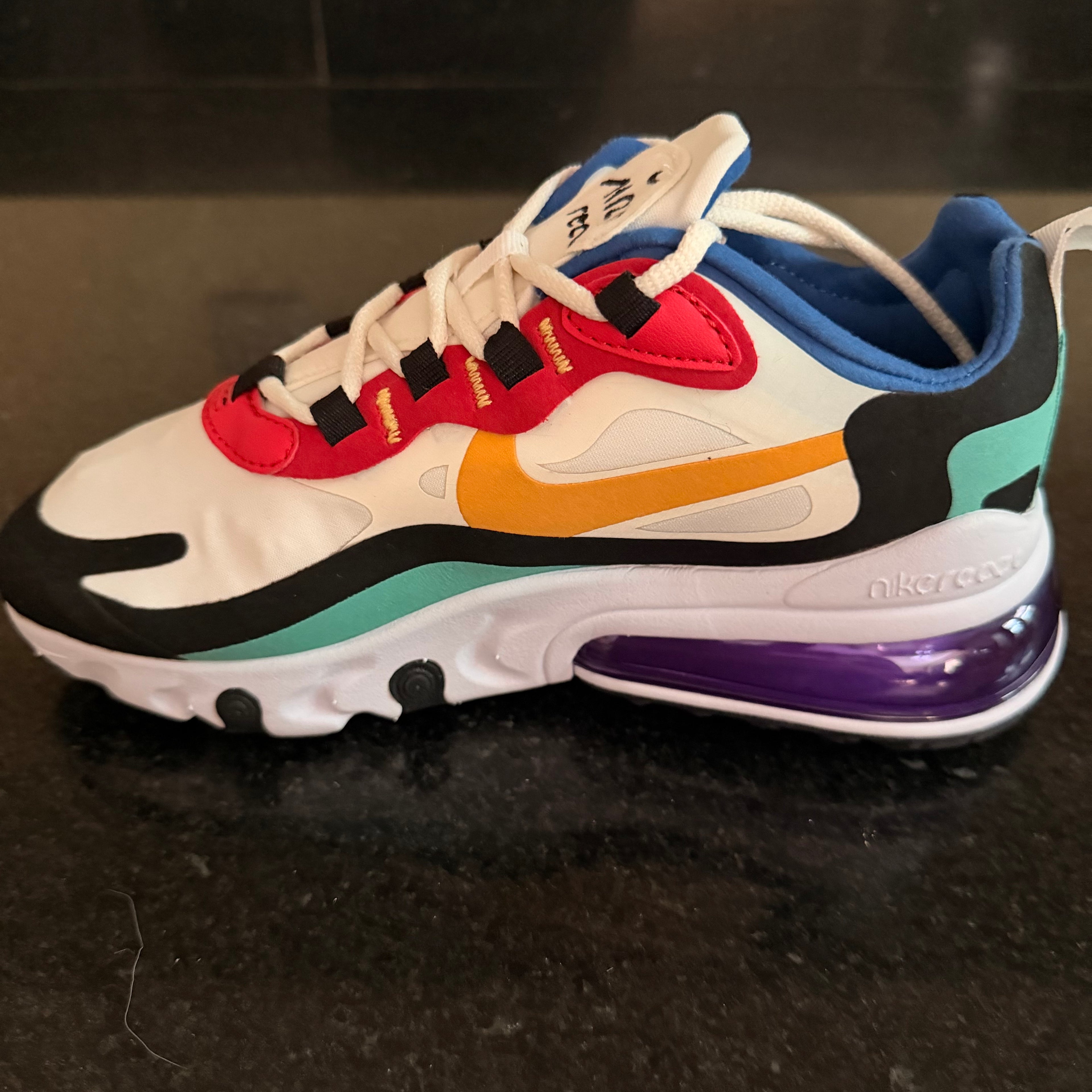 270 React Bahuaus
