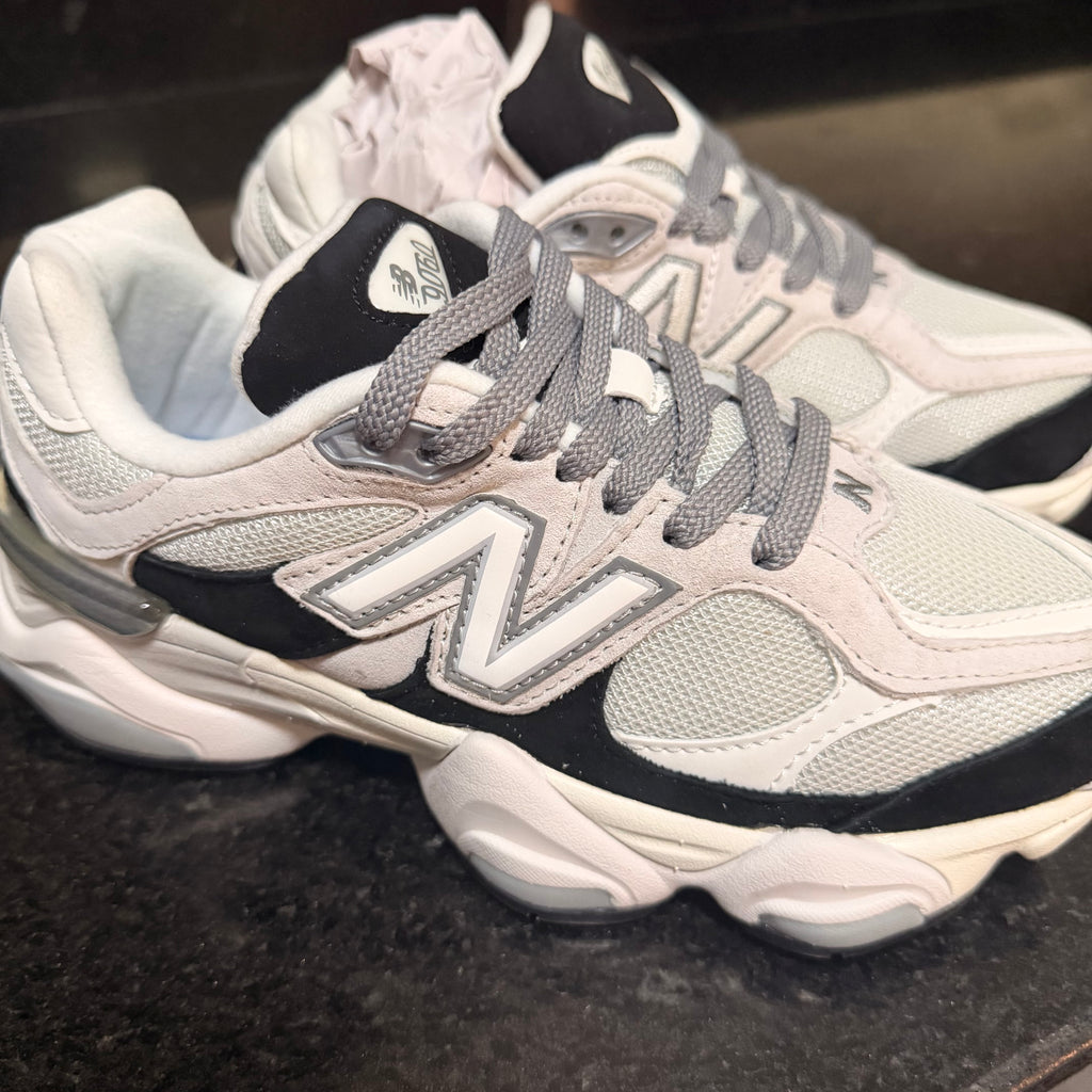 NB 9060 jet black