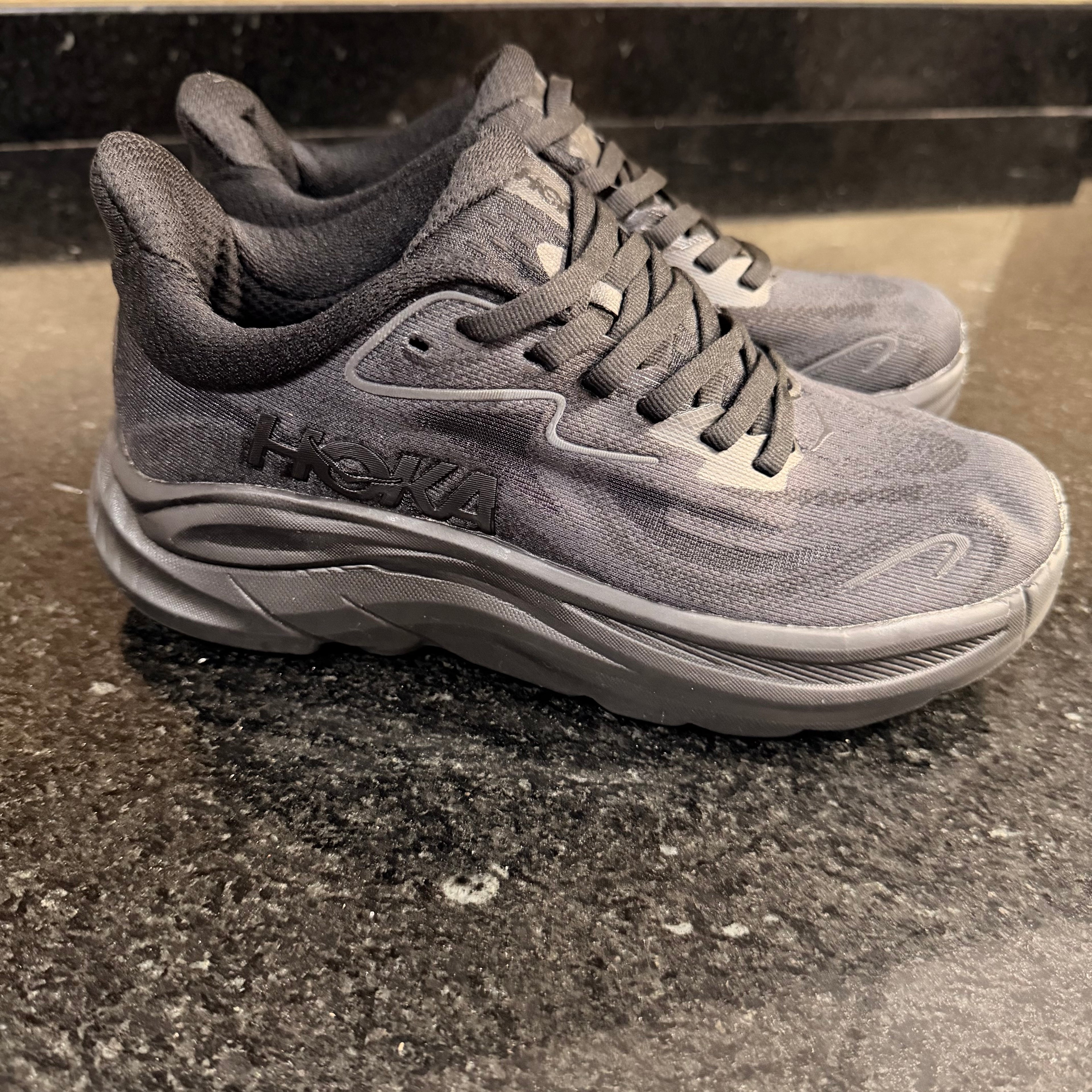 Hoka Clifton 10 Black