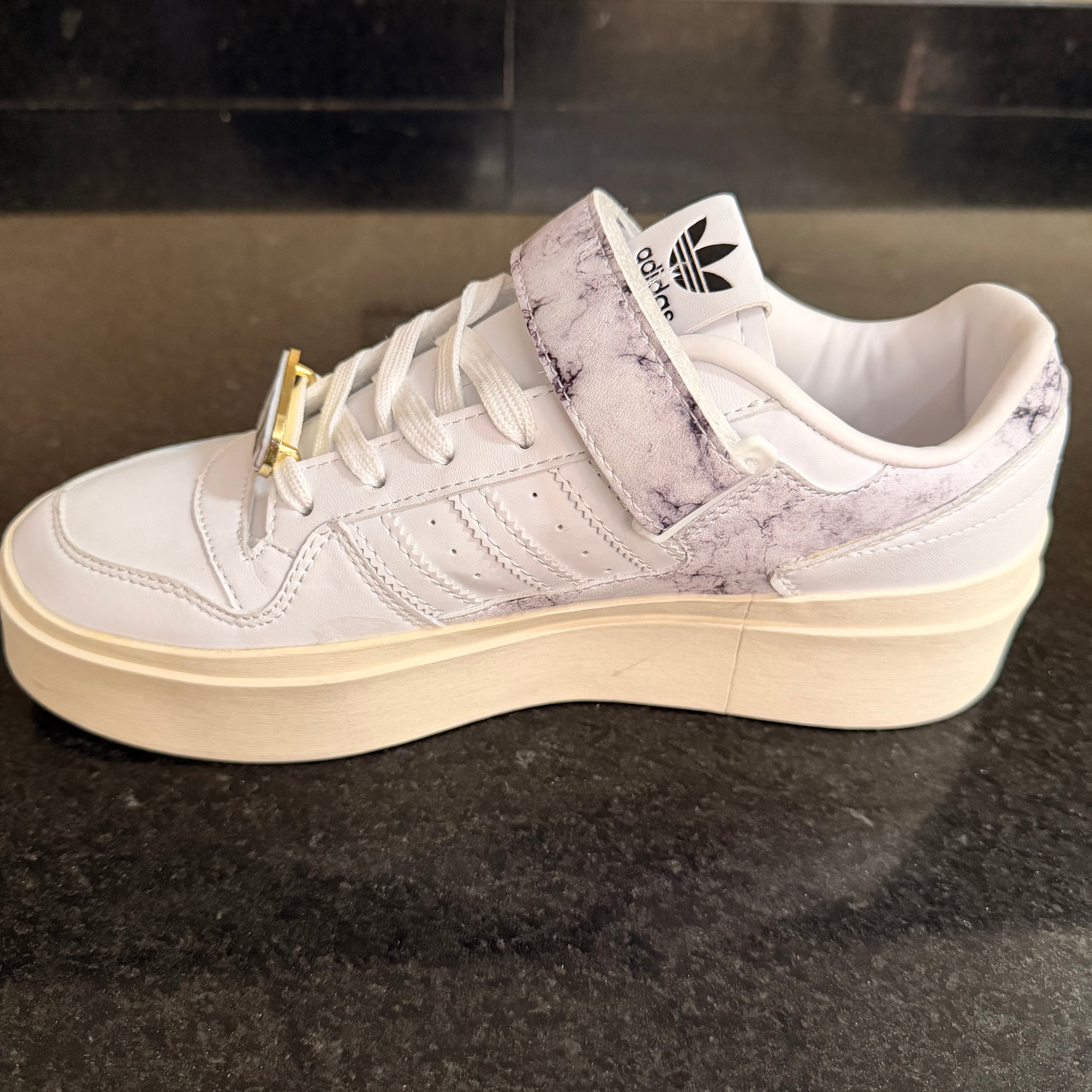 Forum Low Bonega