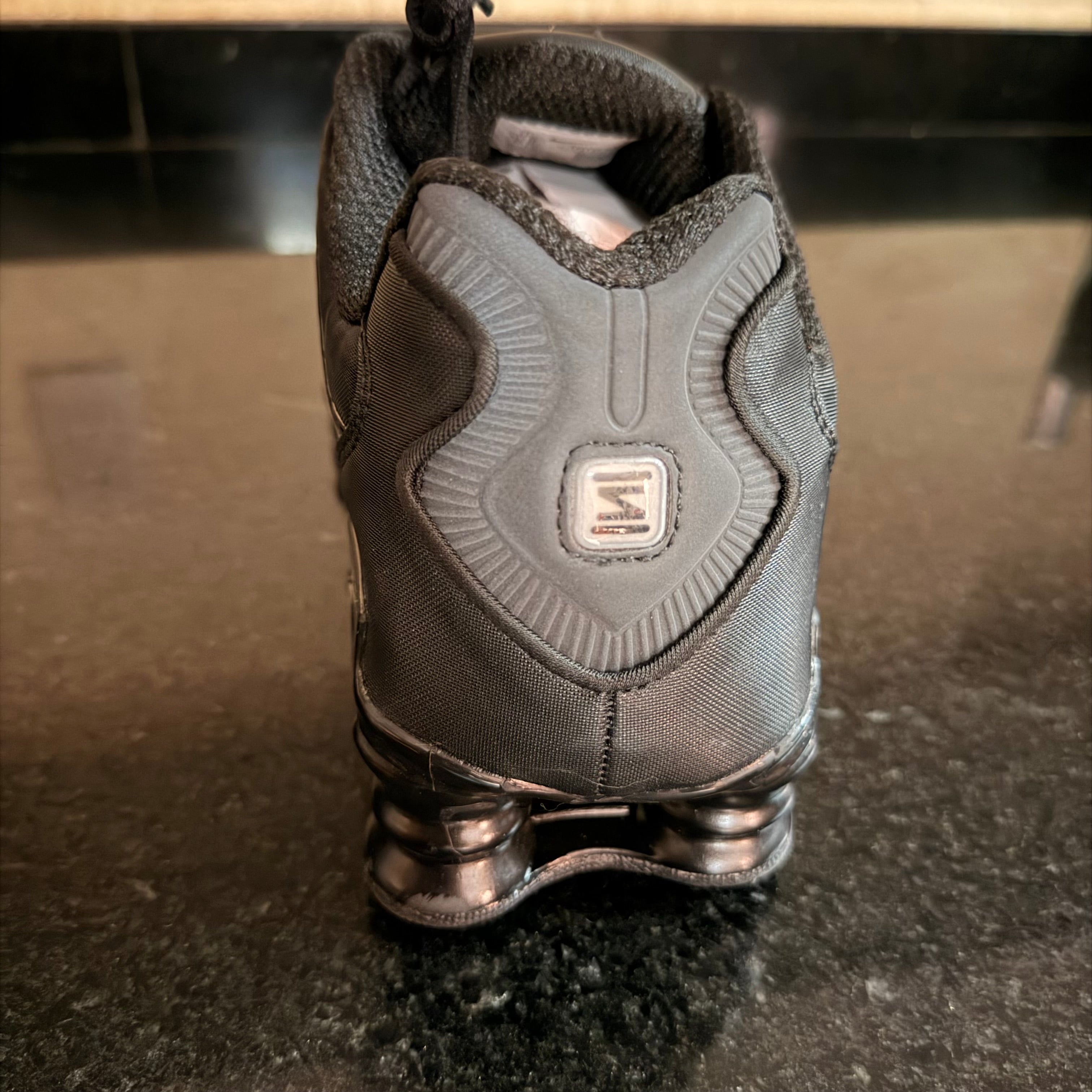 Shox Black