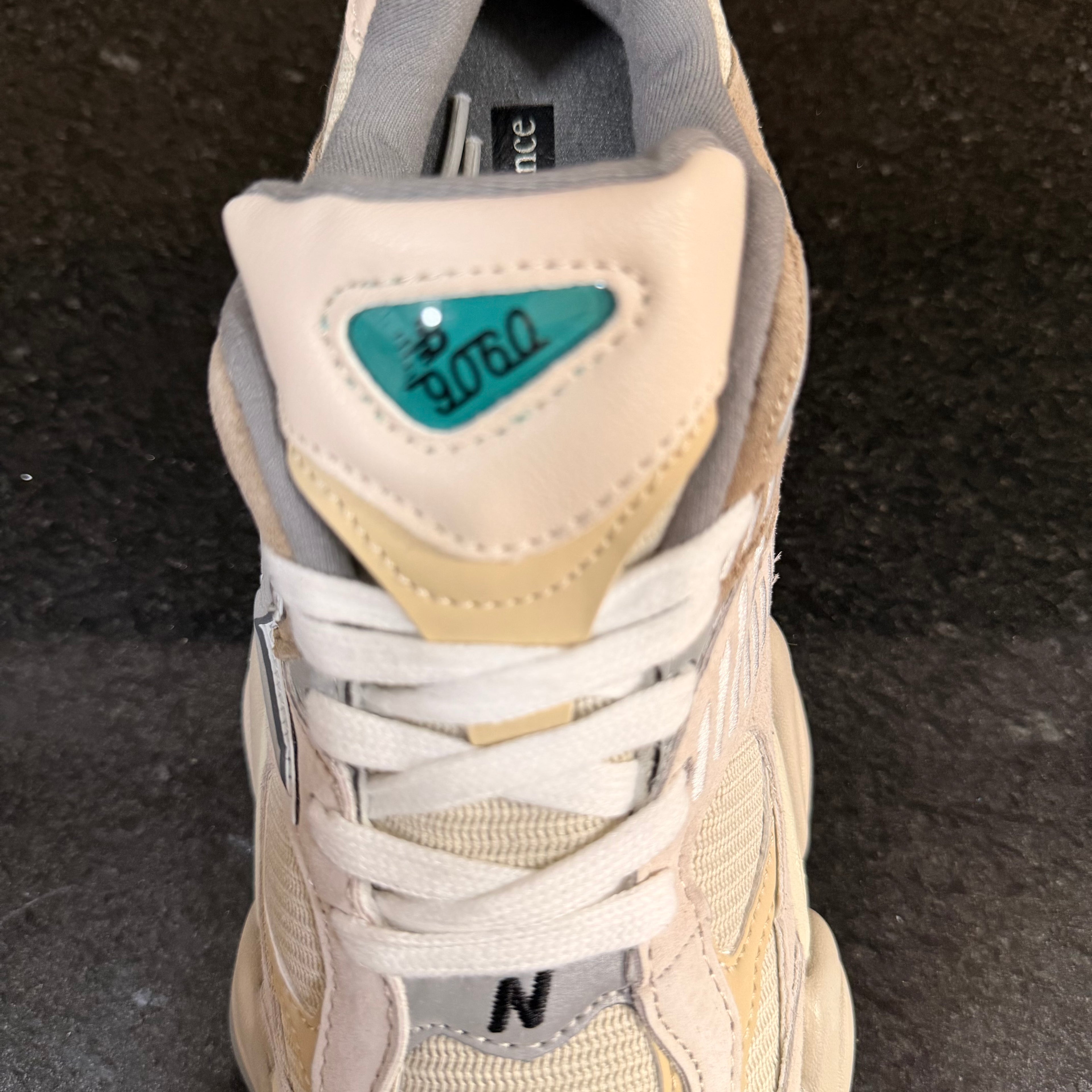 NB 9060 SS sea salt