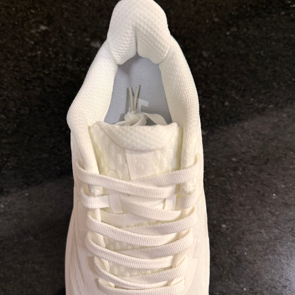Hoka Clifton 10 white