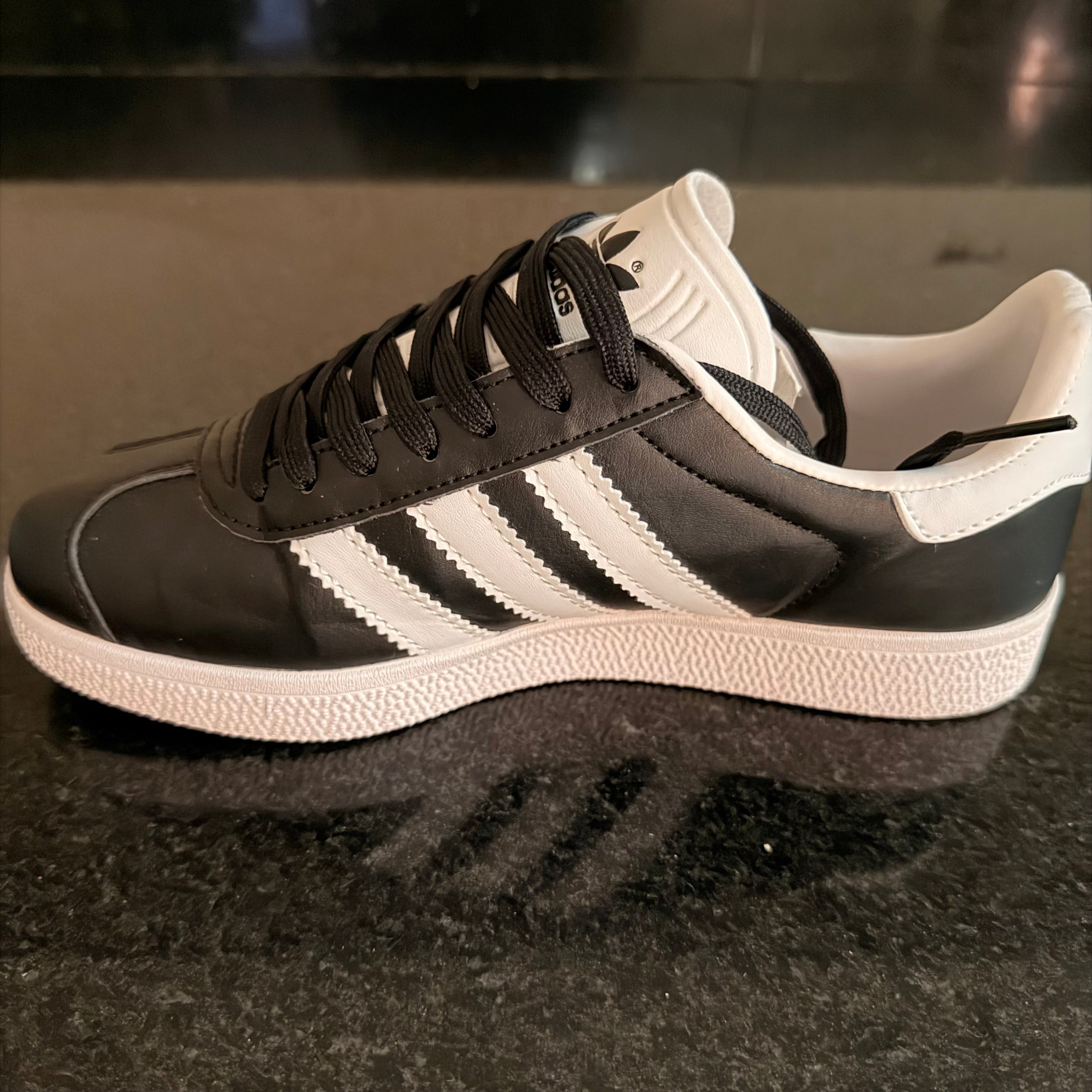 Gazelle Black
