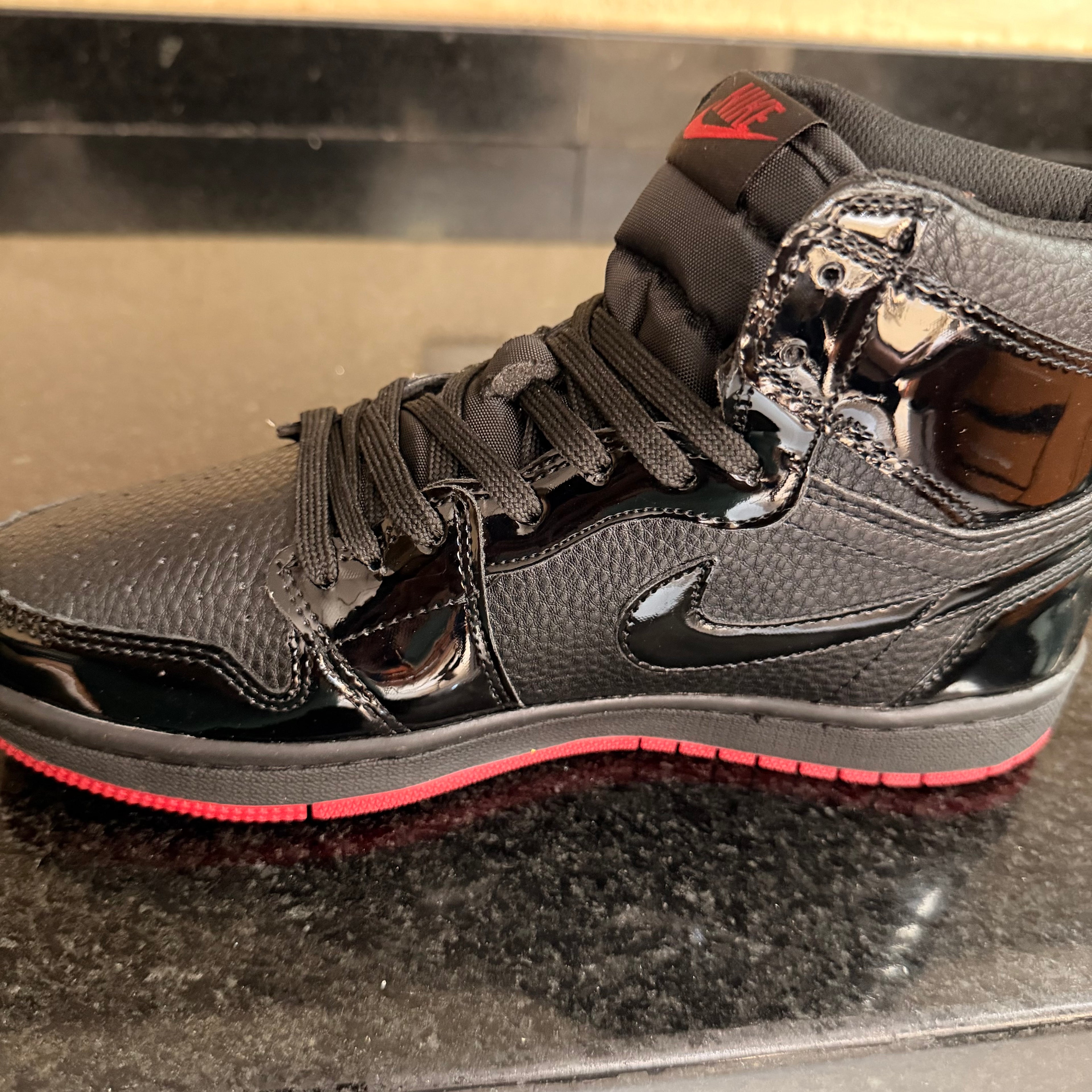 Jordan 1 High Black & Red