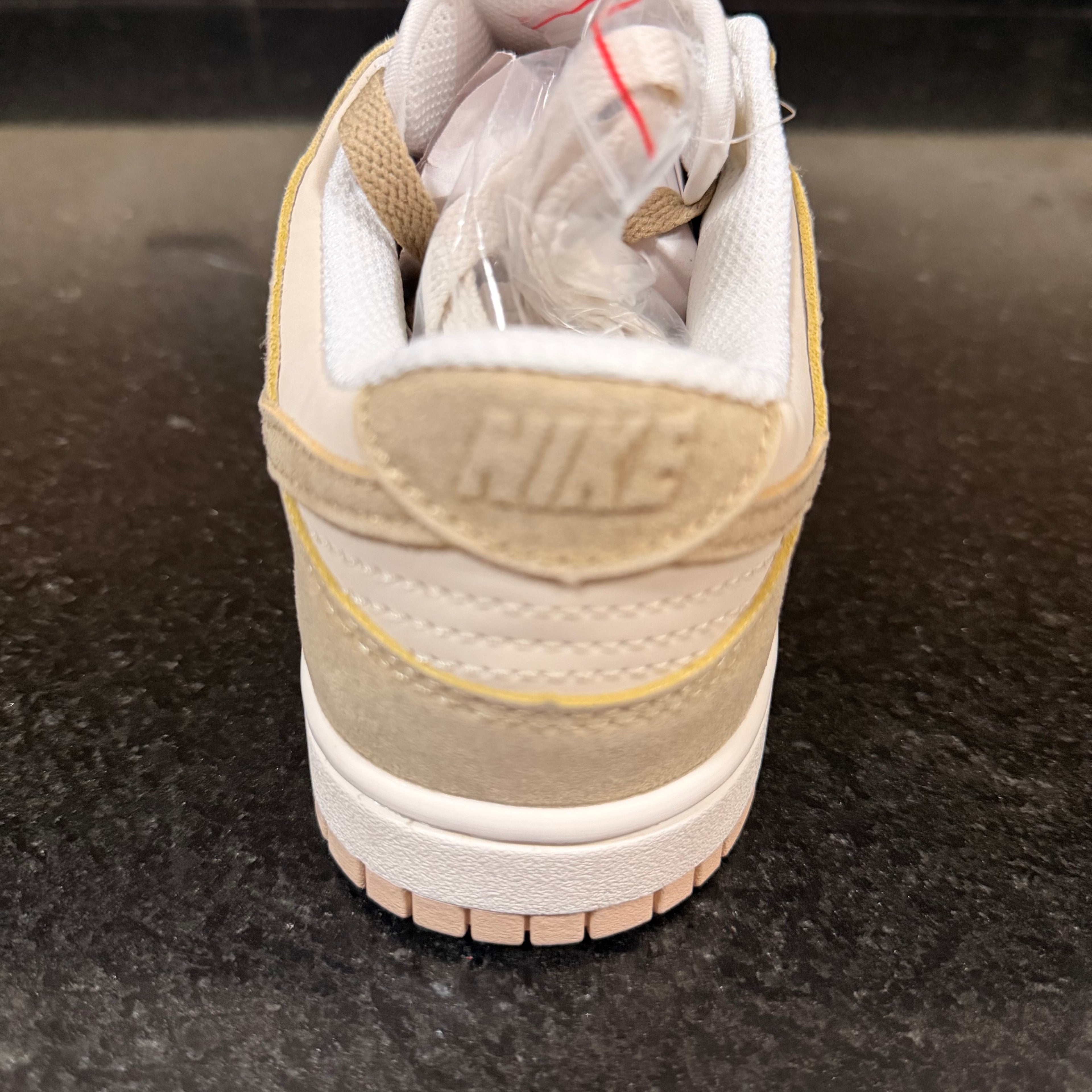 Dunk Low Sanddrift