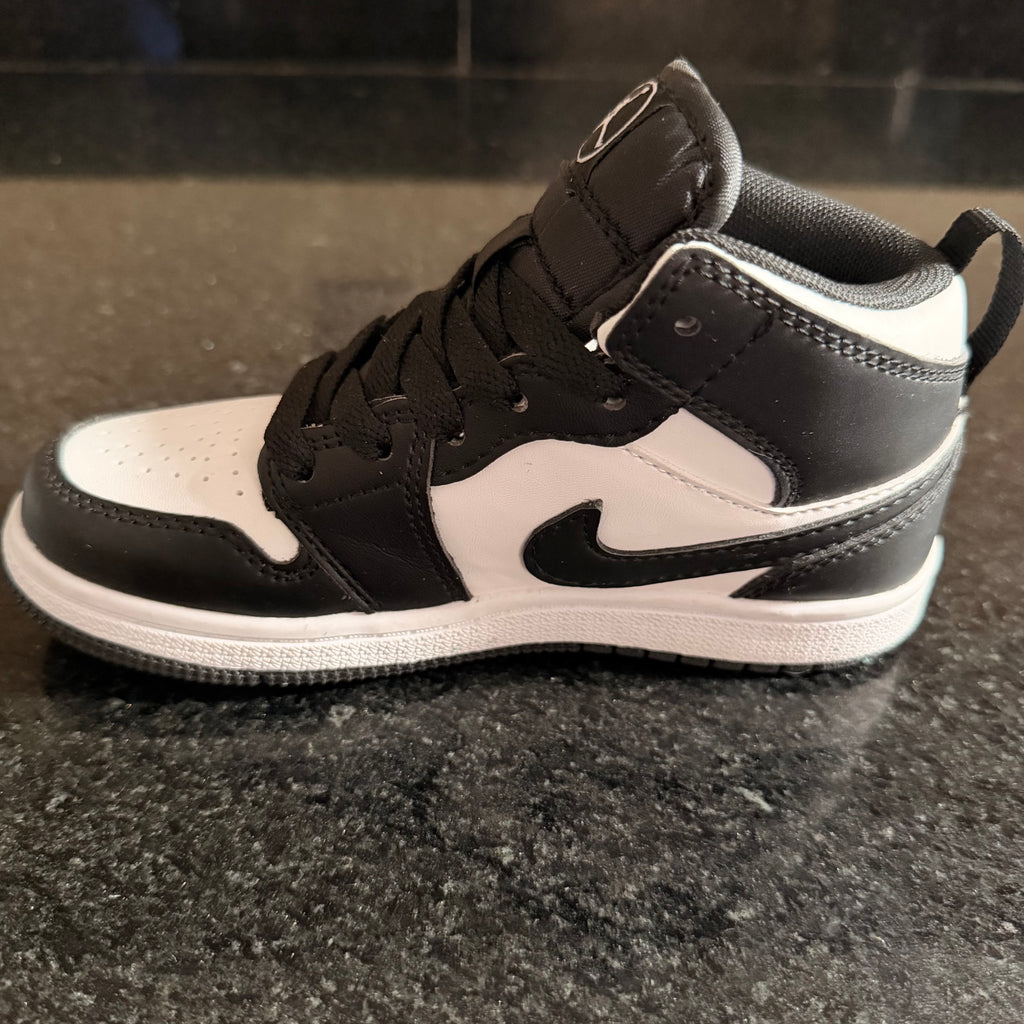 Jordan 1 Low Panda (copia 8)