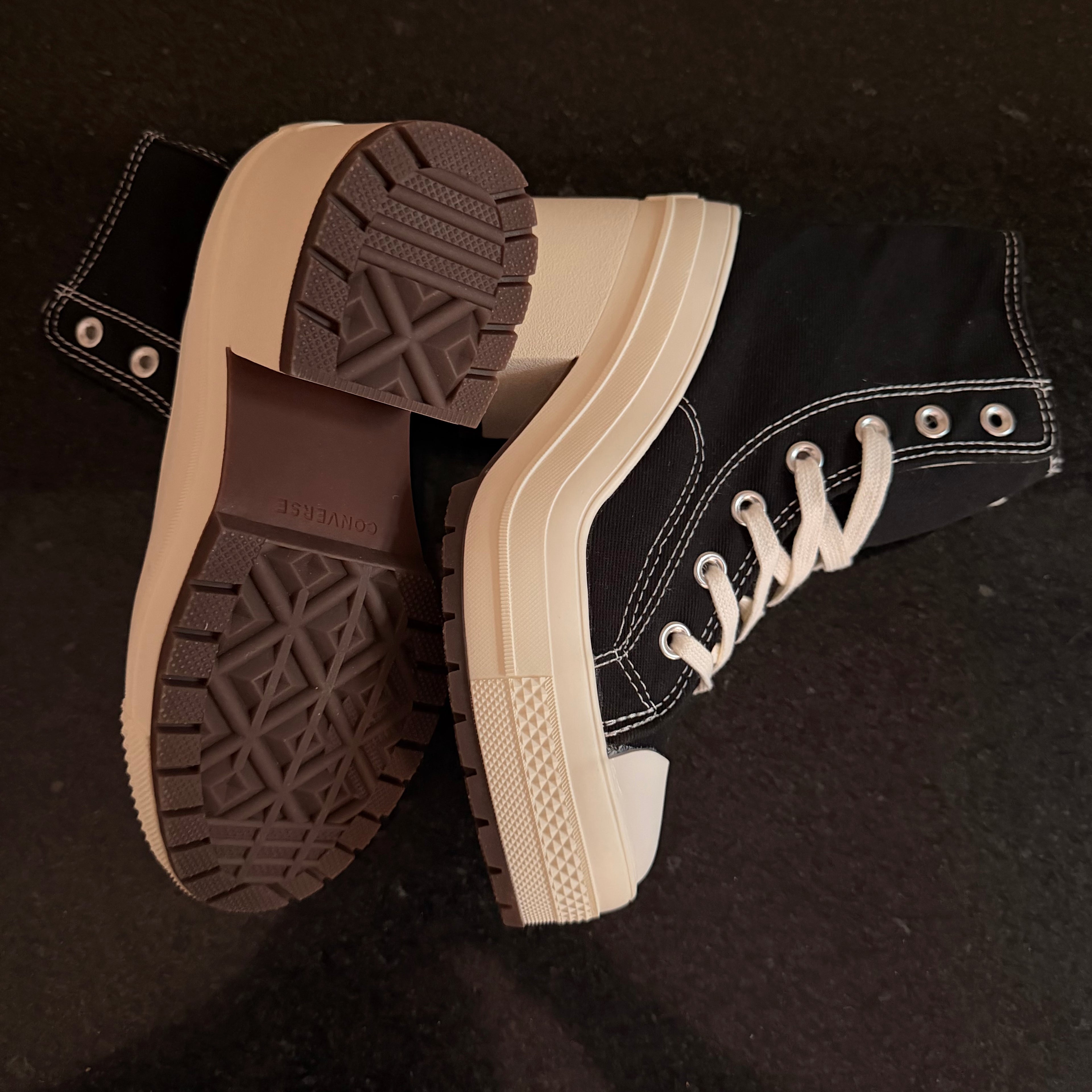 Converse Luxe Black