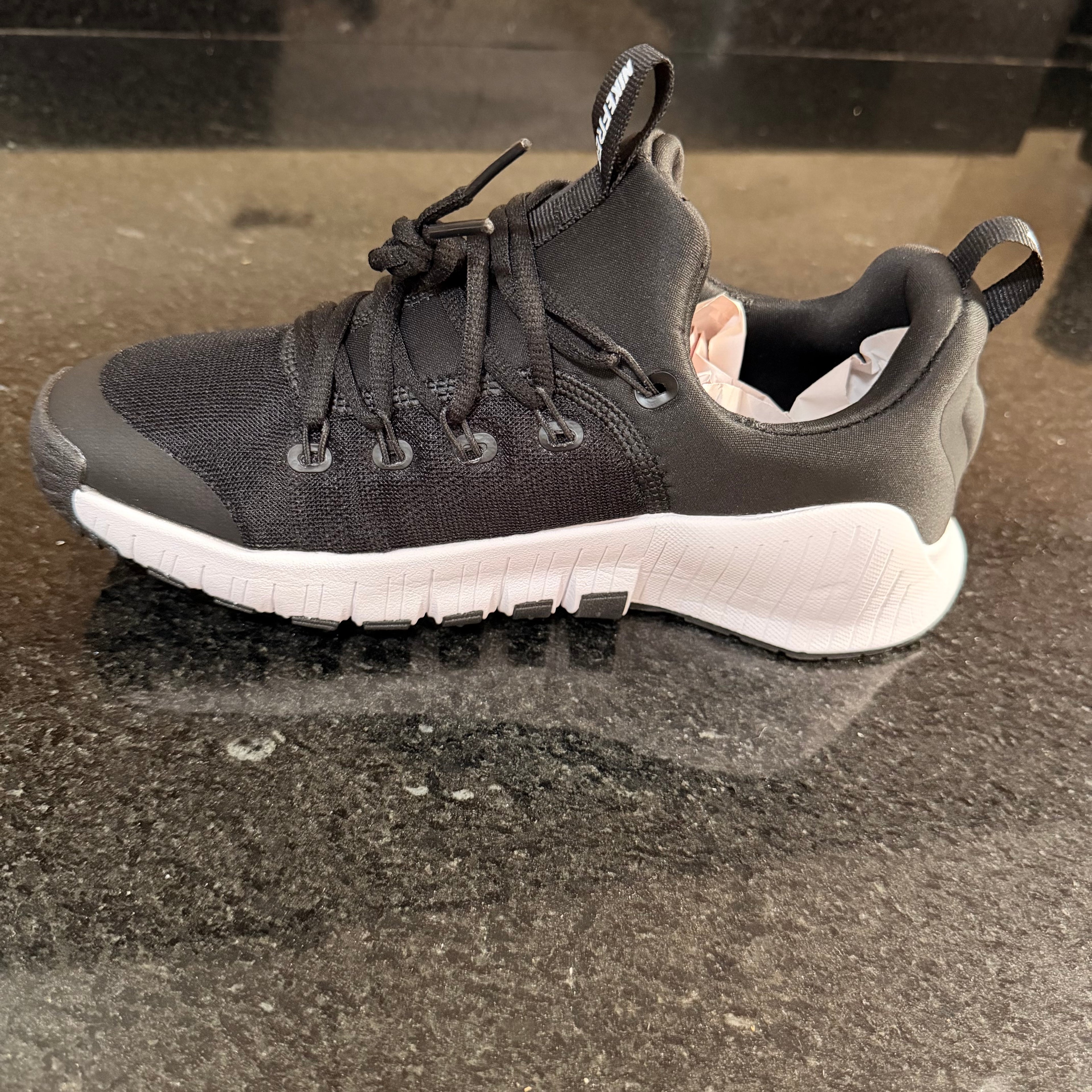 Metcon Black & White
