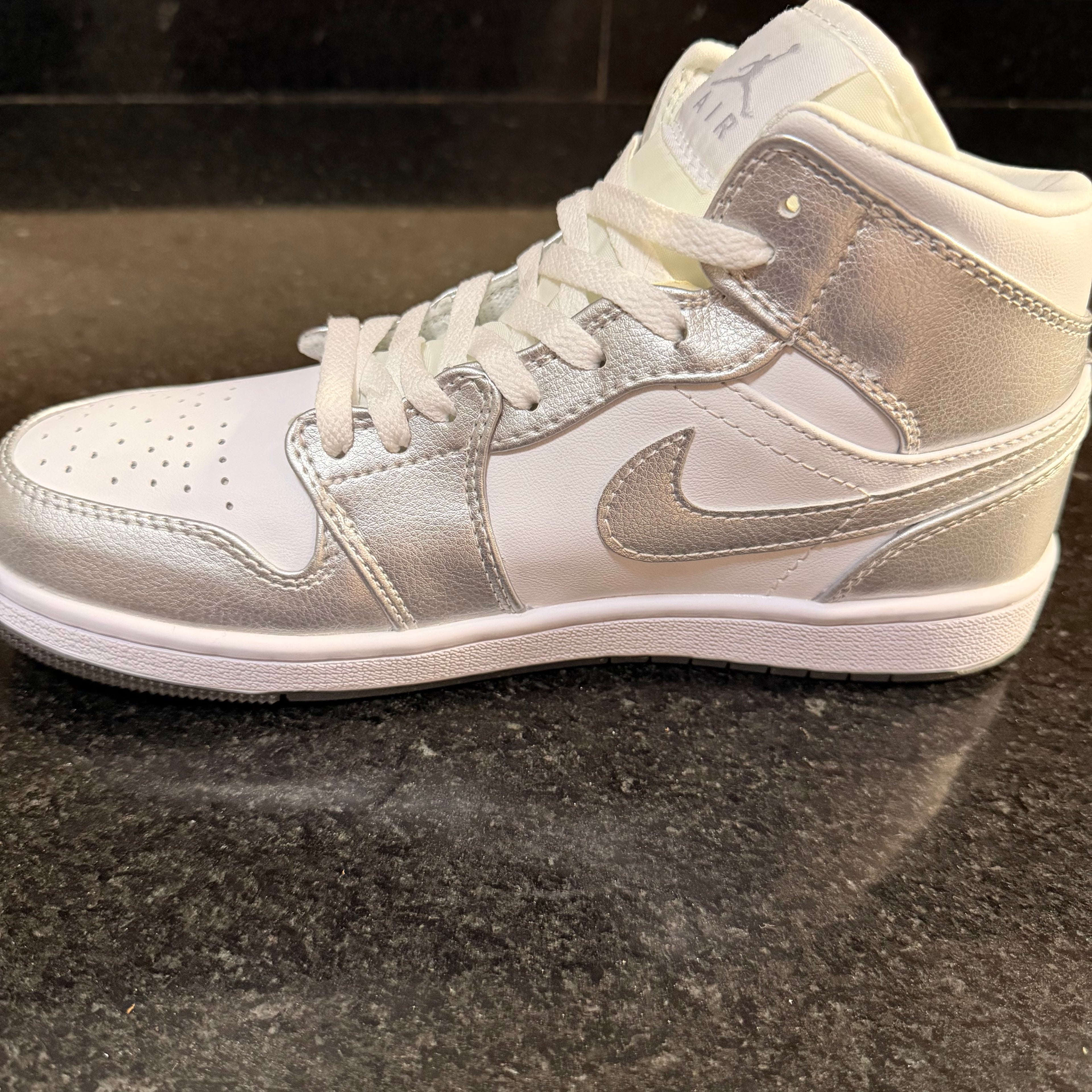 Jordan 1 Low plata (copia 3)