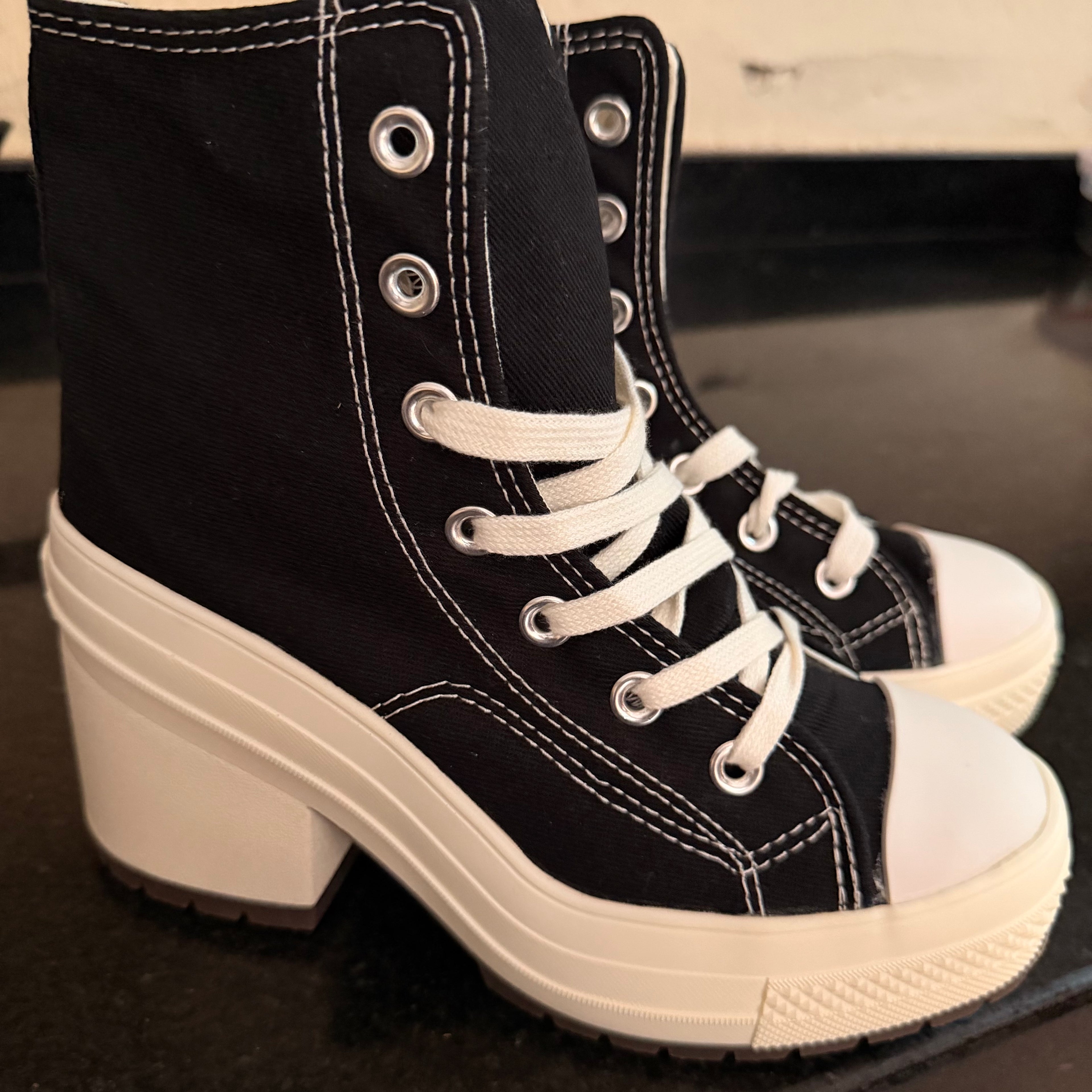 Converse Luxe Black