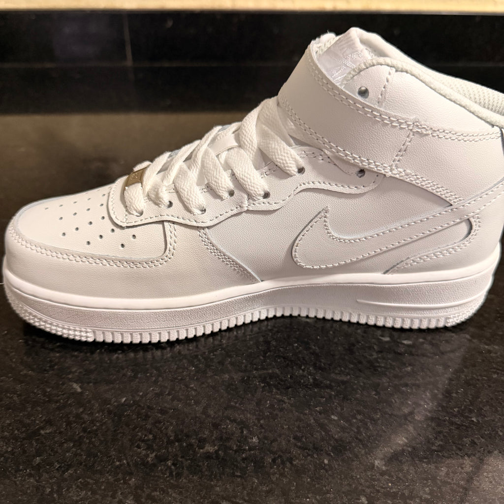 AF1 Mid White