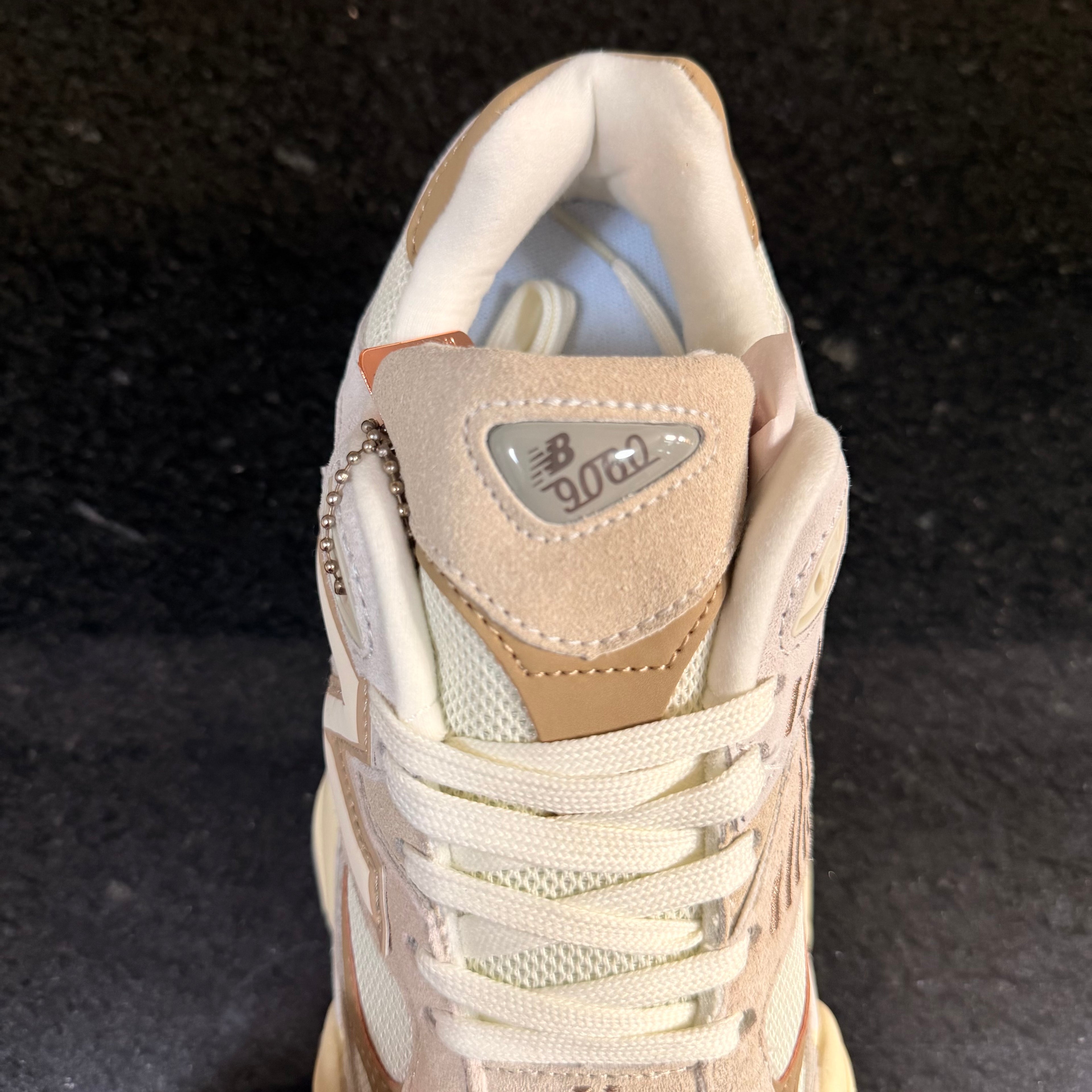 NB 9060 SS Brown
