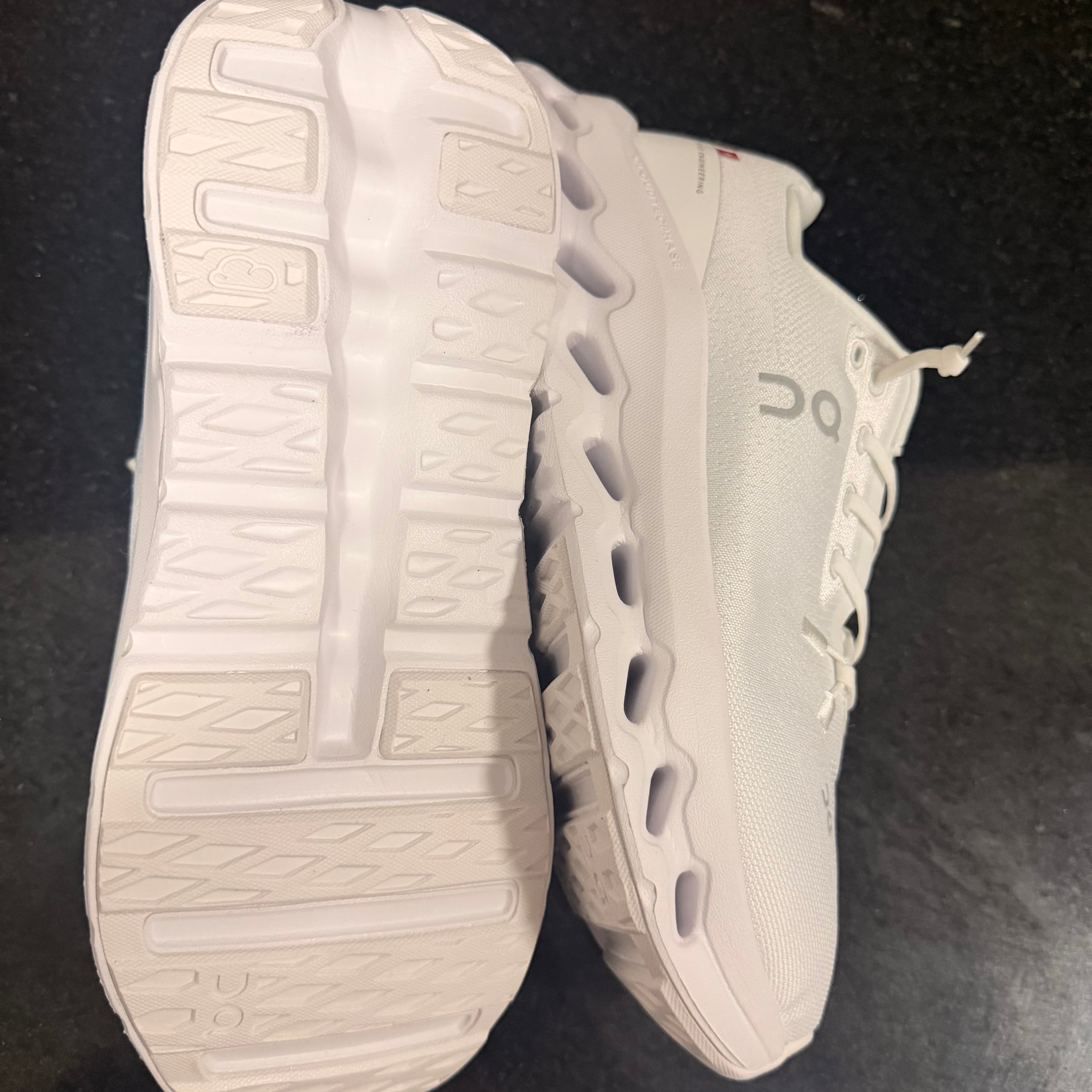 Oncloud Tilt White