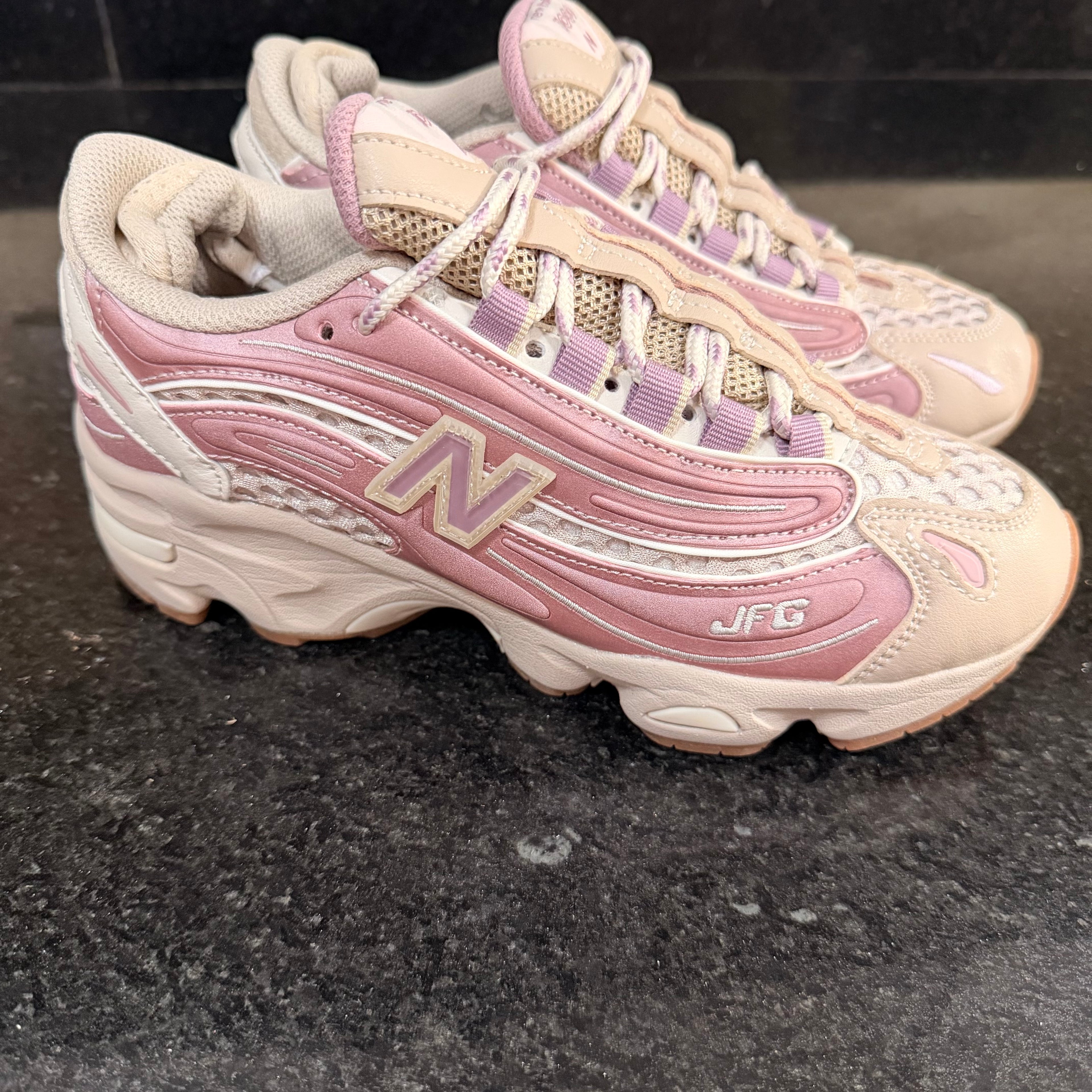 NB 1000 Pink
