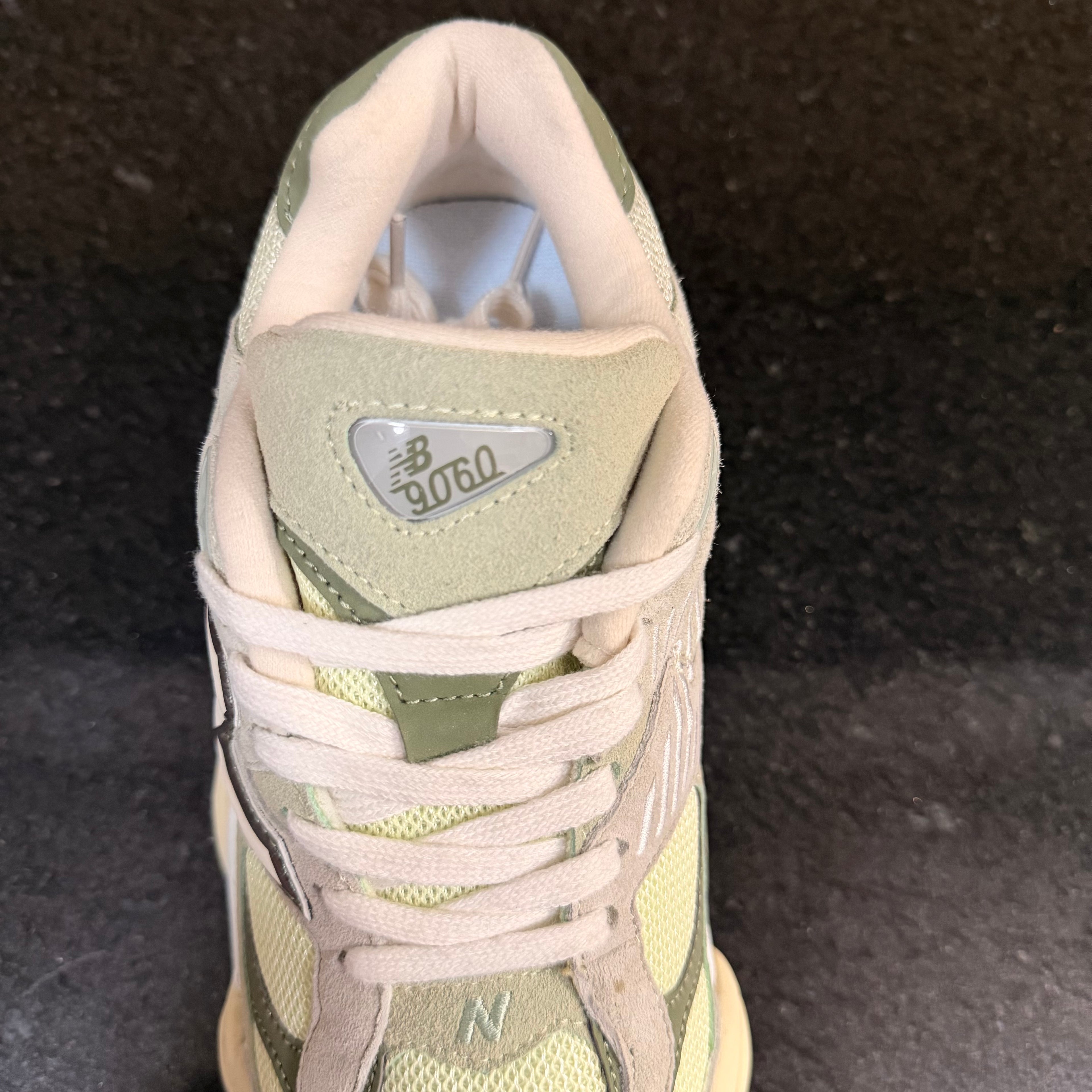 NB 9060 Olivine