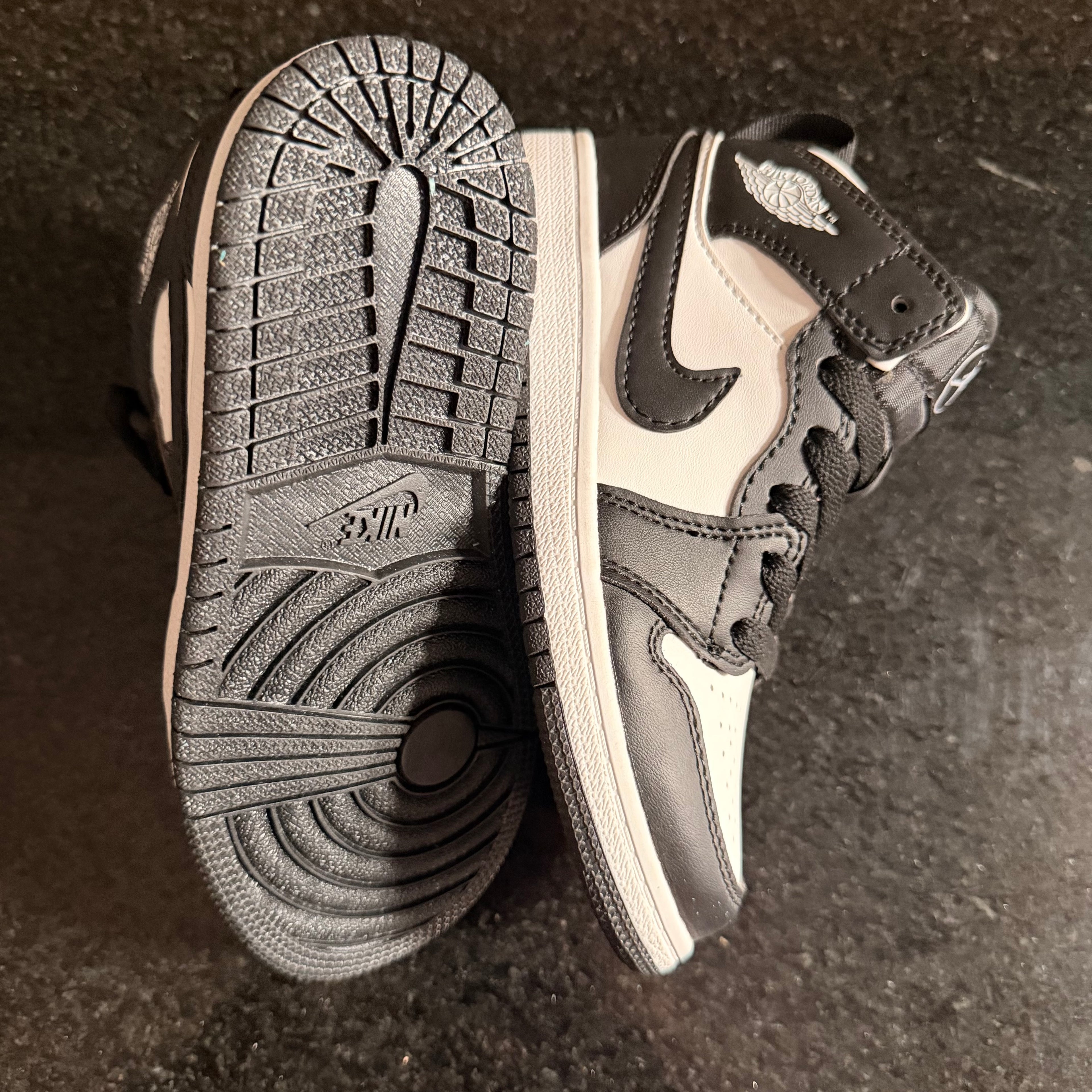 Jordan 1 Low Panda (copia 8)