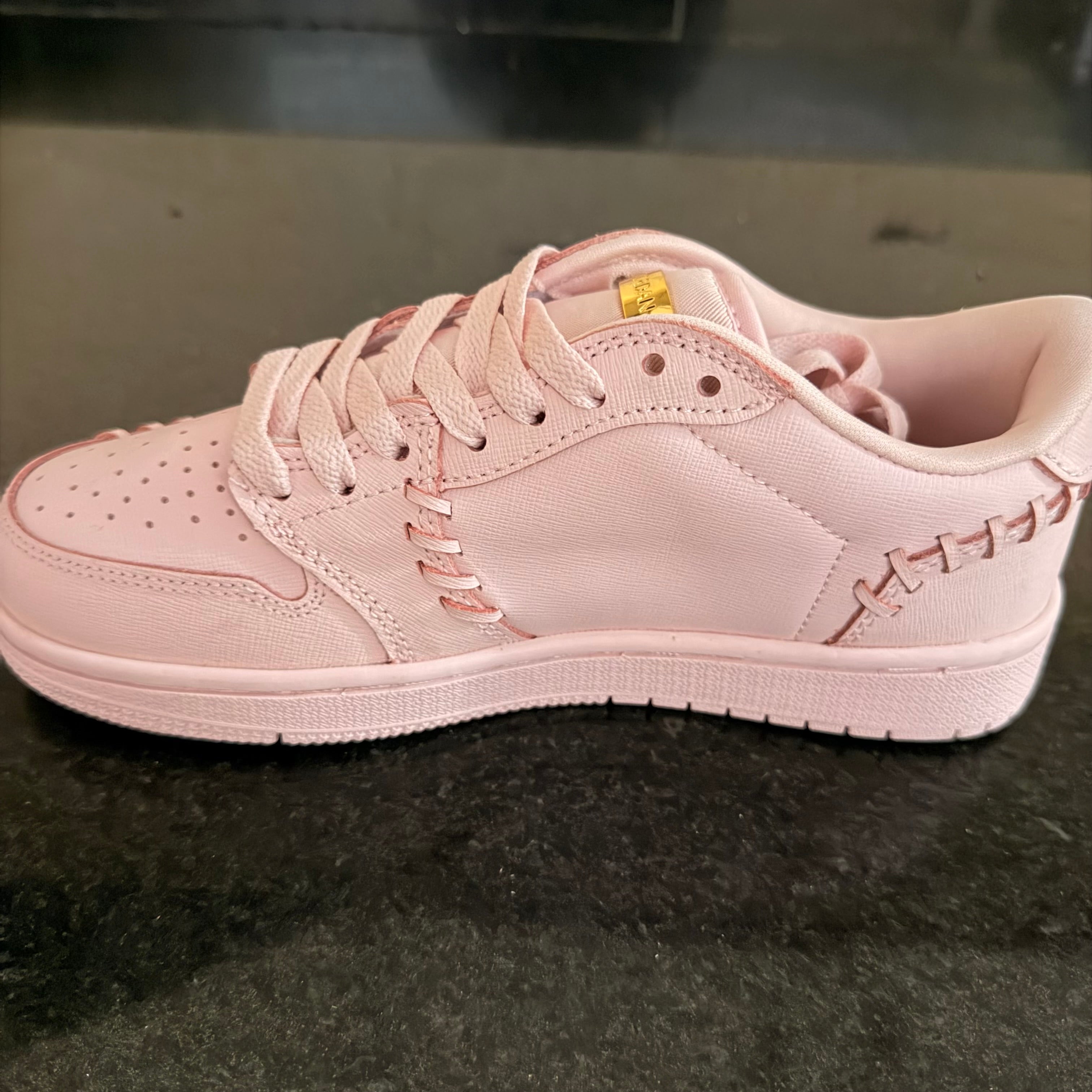 Jordan 1 Low MM Pink