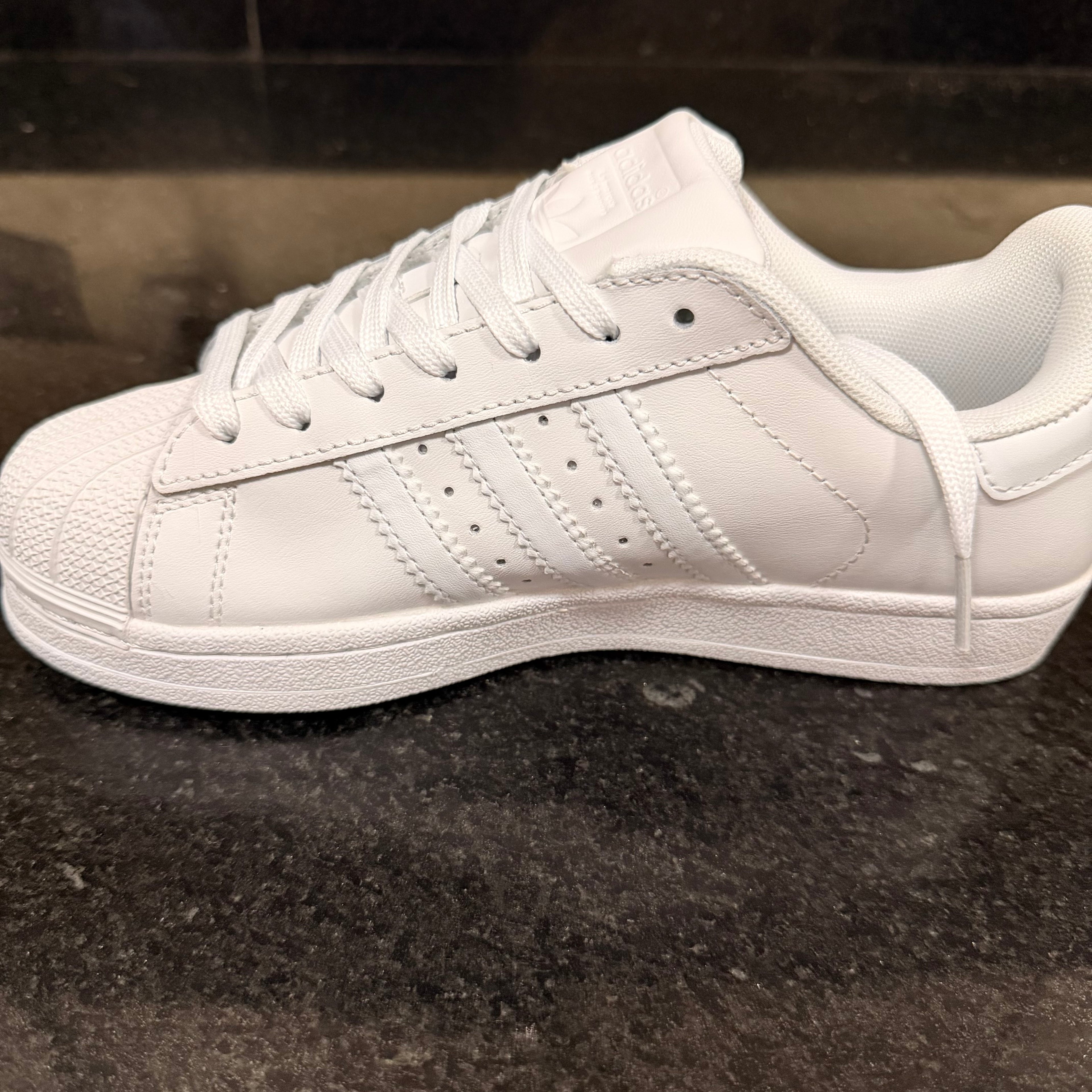 Superstar White